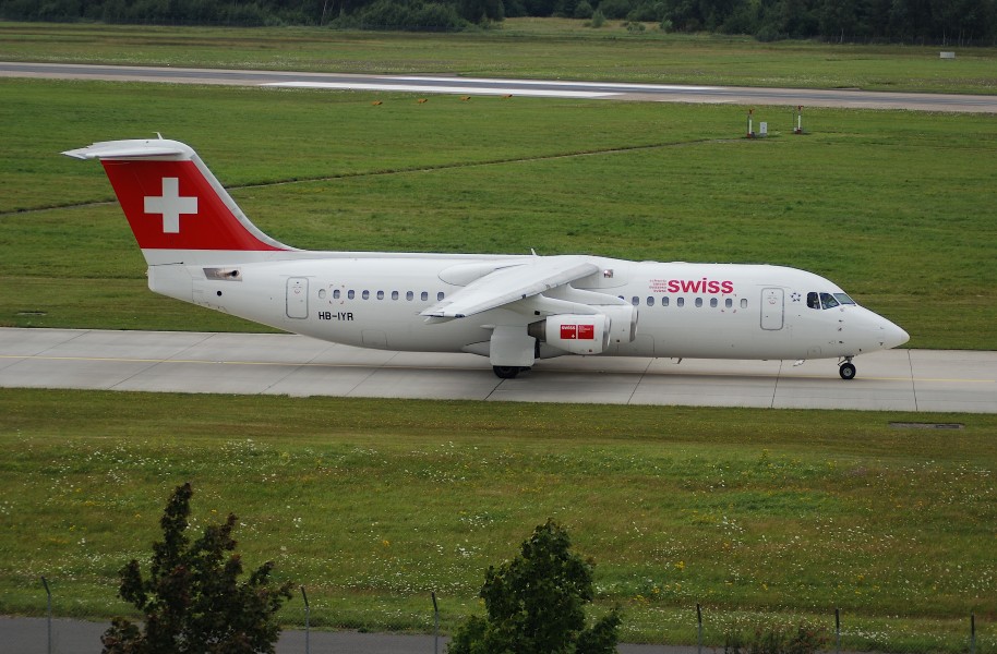 Swiss Avro RJ 100, HB-IYR@HAJ,28.07.2007-482ho - Flickr - Aero Icarus