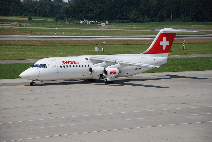 Swiss Avro RJ 100, HB-IYR@ZRH,20.07.2007-479dn - Flickr - Aero Icarus