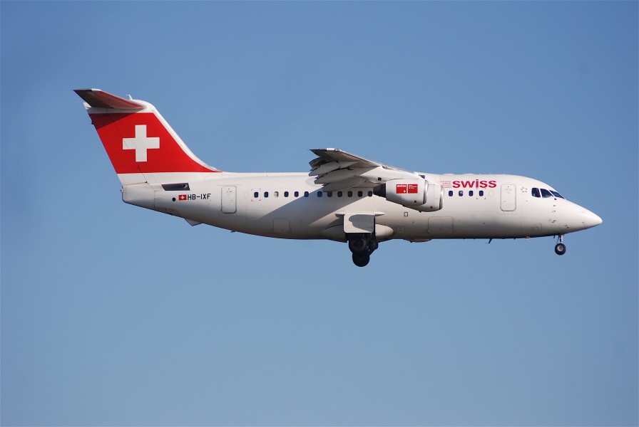 Swiss Avro RJ 85; HB-IXF@30.01.2007 450ch (4284731291)