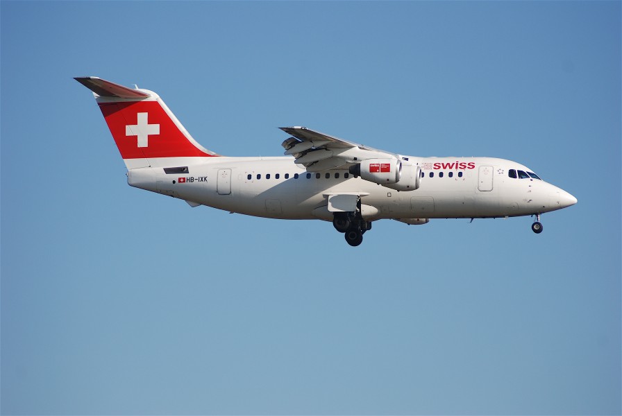 Swiss Avro RJ 85; HB-IXK@30.01.2007 450by (4285457020)