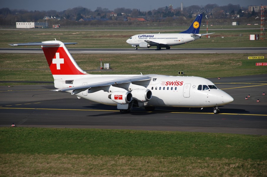 Swiss Avro RJ 85; HB-IXK@DUS;11.03.2007 453dm (4273350081)