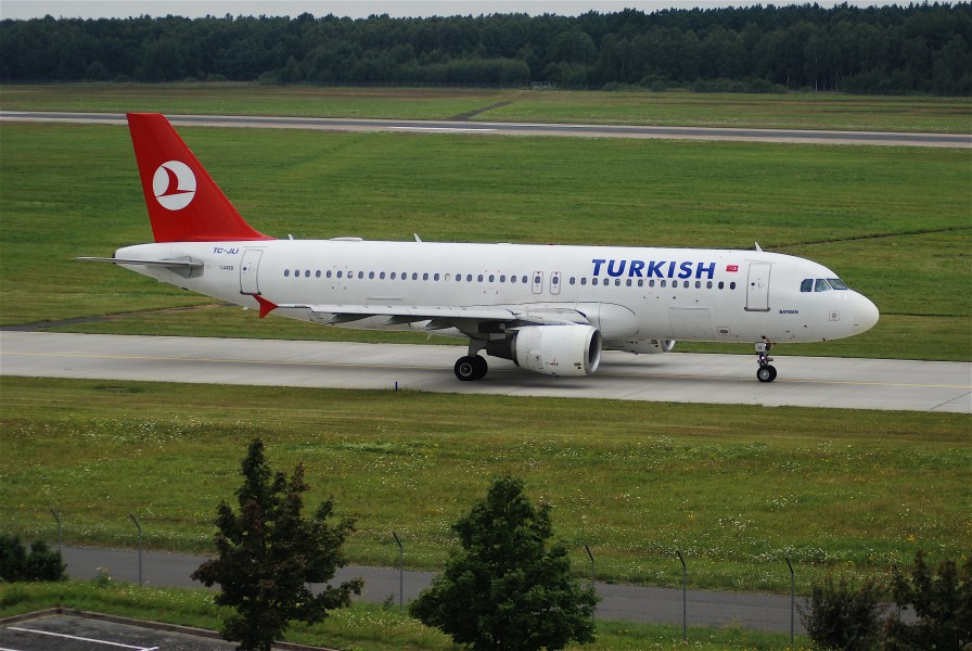 Turkish Airlines Airbus A320-214, TC-JLI@HAJ,28.07.2007-482eg - Flickr - Aero Icarus