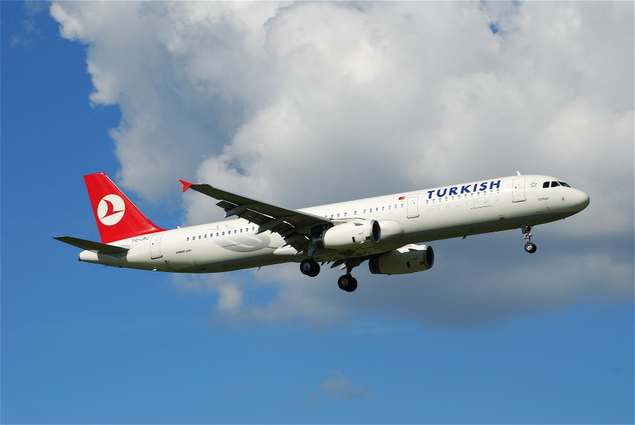 Turkish Airlines Airbus A321-231, TC-JRJ@ZRH,09.08.2008-525bf - Flickr - Aero Icarus
