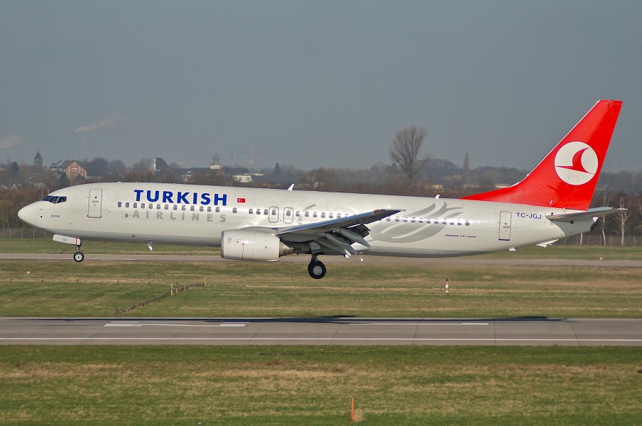 Turkish Airlines Boeing 737-800, TC-JGJ@DUS,11.03.2007-453bi - Flickr - Aero Icarus