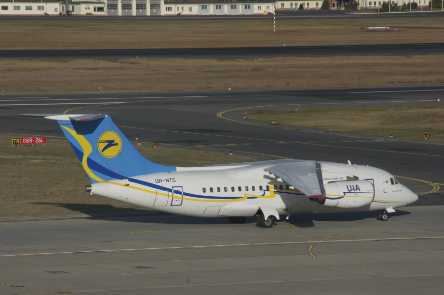 Ukraine International Airlines Antonov An-148-100B; UR-NTC@TXL;30.12.2012 684cs (8332142059)