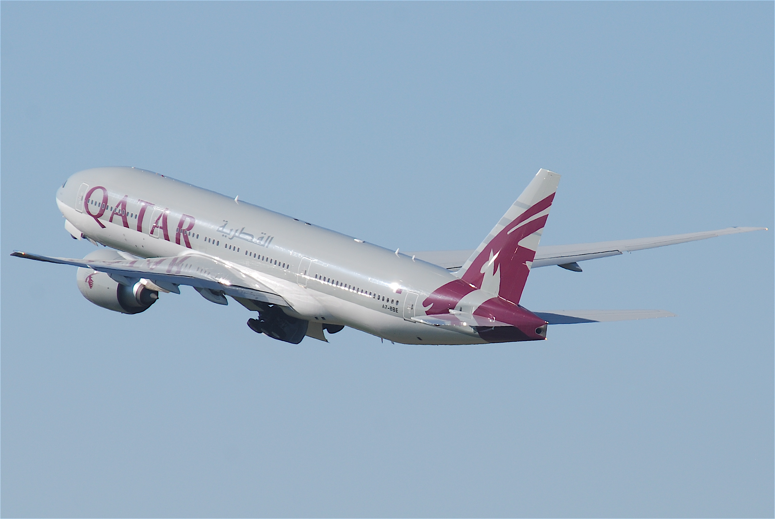 Qatar Airways Boeing 777-2DZLR; A7-BBE@ZRH;09.04.2011 594av (5604287440)