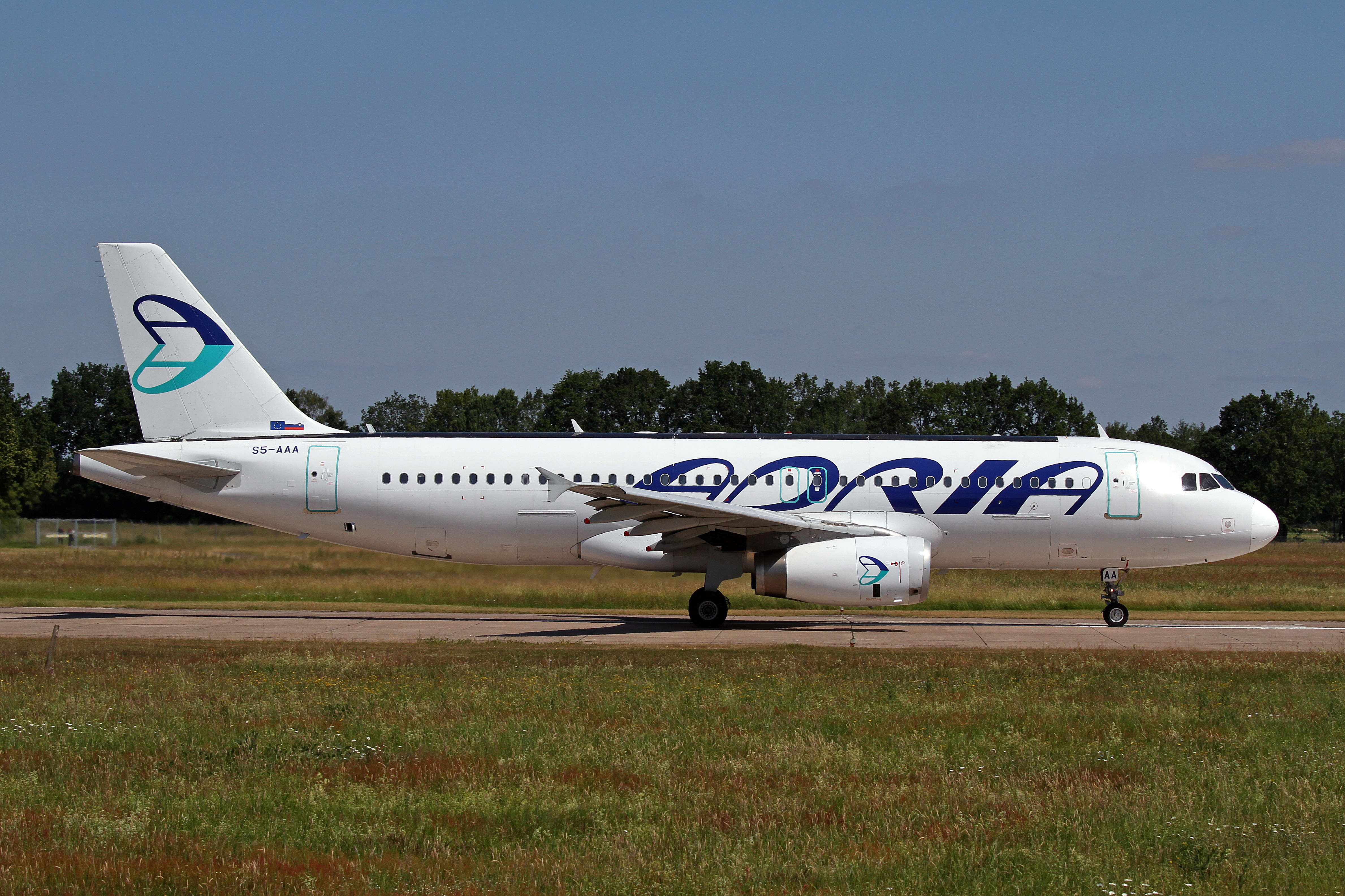 S5-AAA ex Afriqiyah Airways (4739776638) (2)