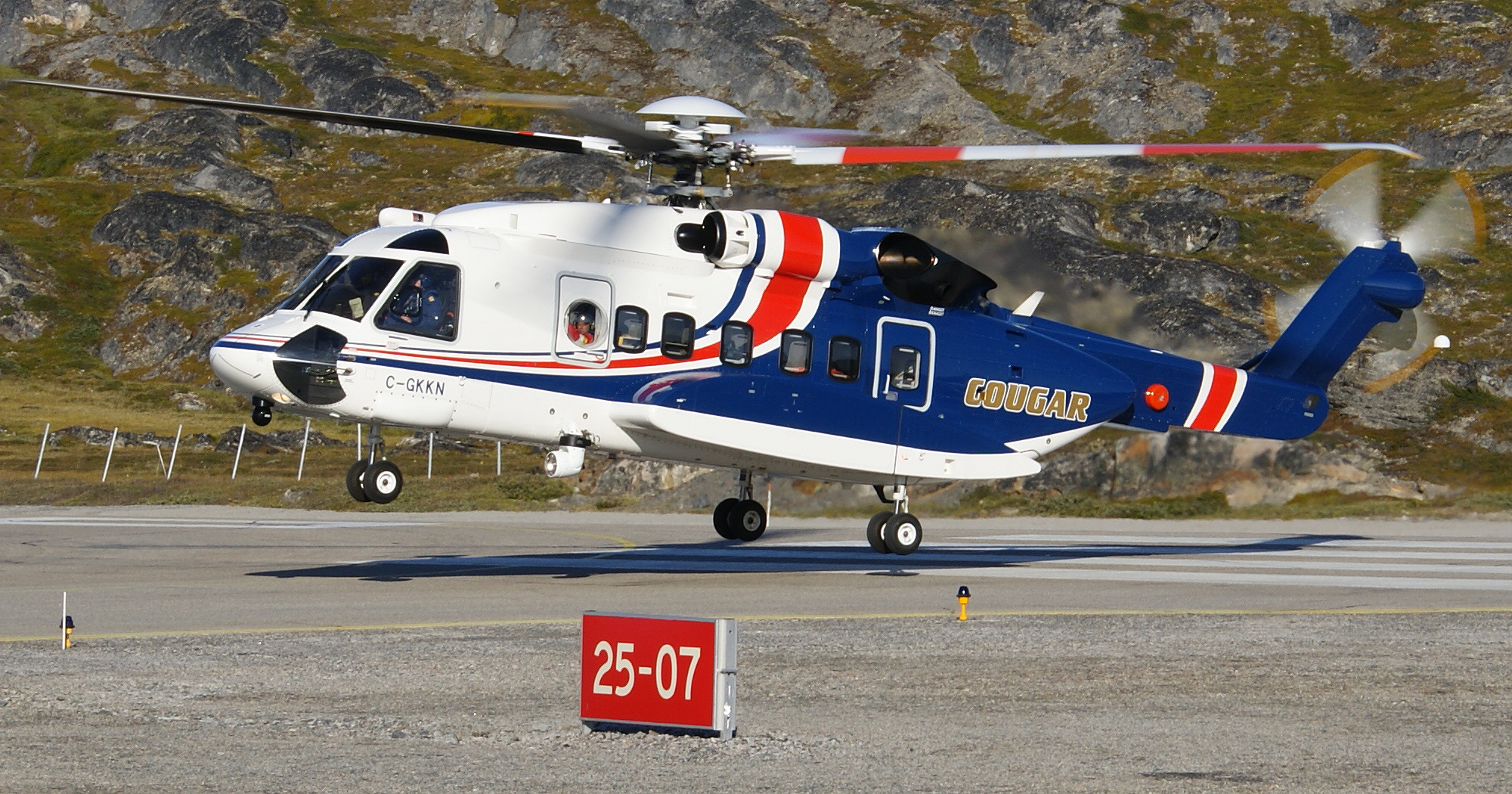 Sikorsky-S92-cougar-helicopters-ilulissat-airport