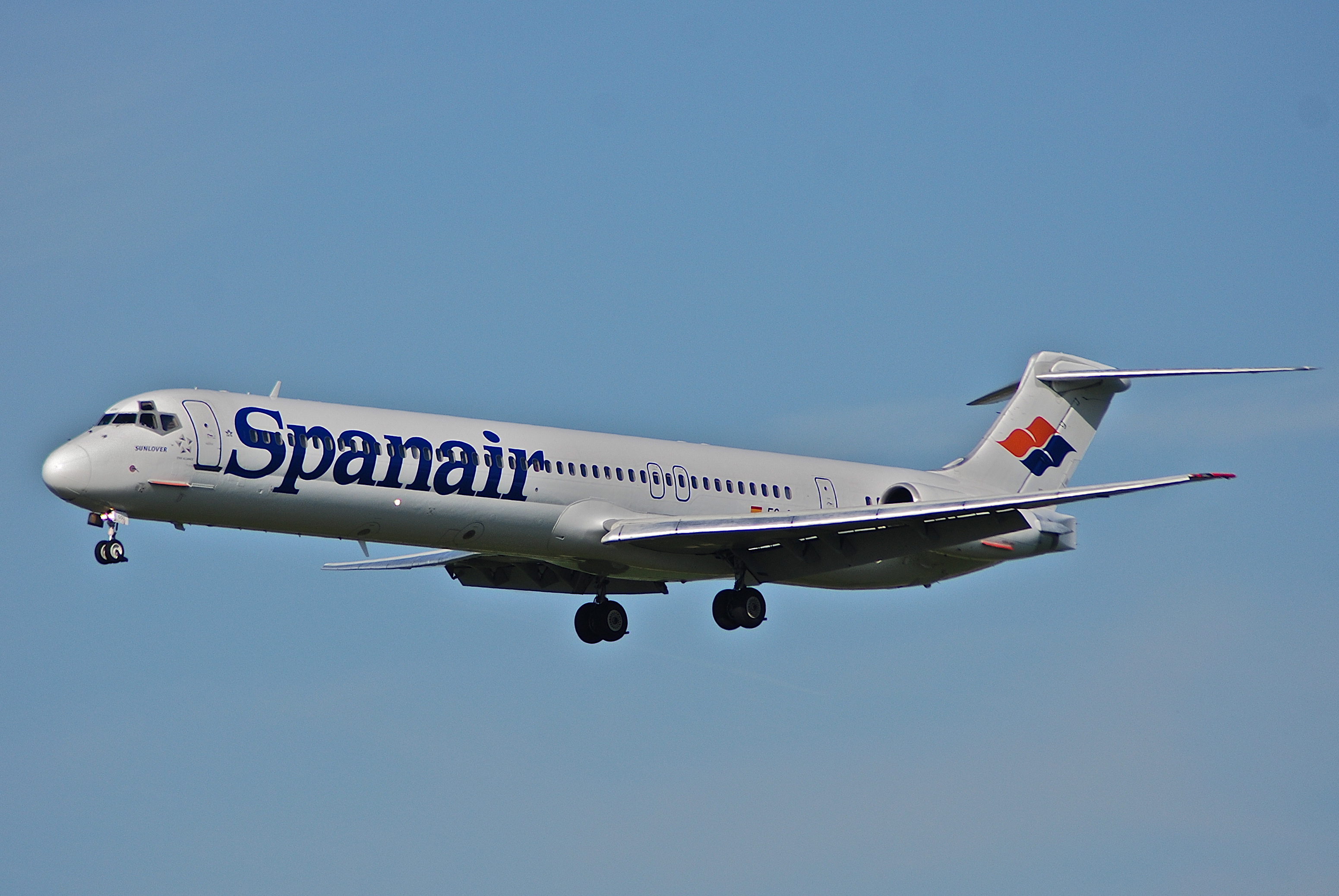 Spanair MD-83; EC-GOU@ZRH;07.04.2007 458gl (7208836410)