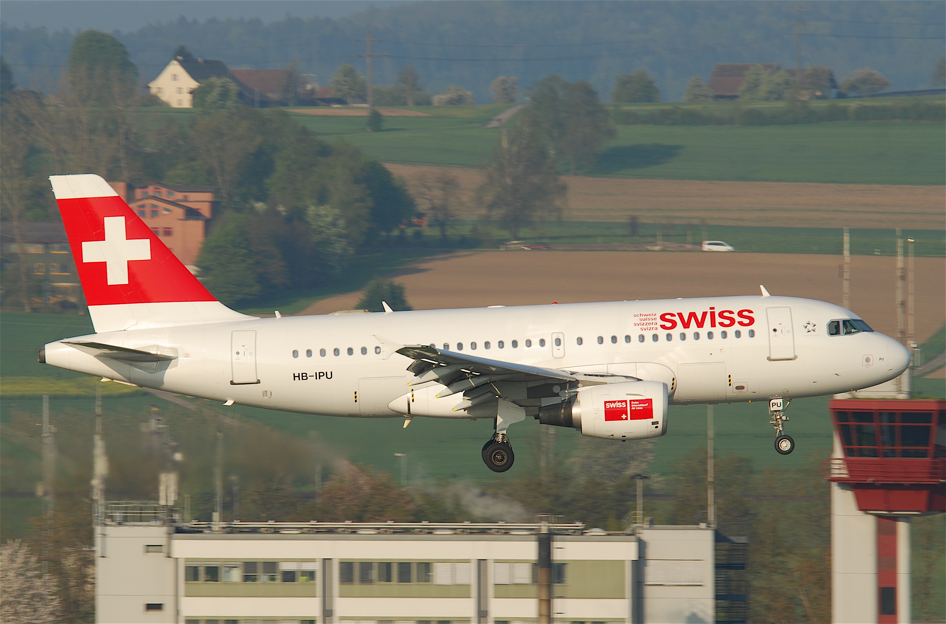Swiss Airbus A319-112; HB-IPU@ZRH;16.04.2011 595di (5628866529)