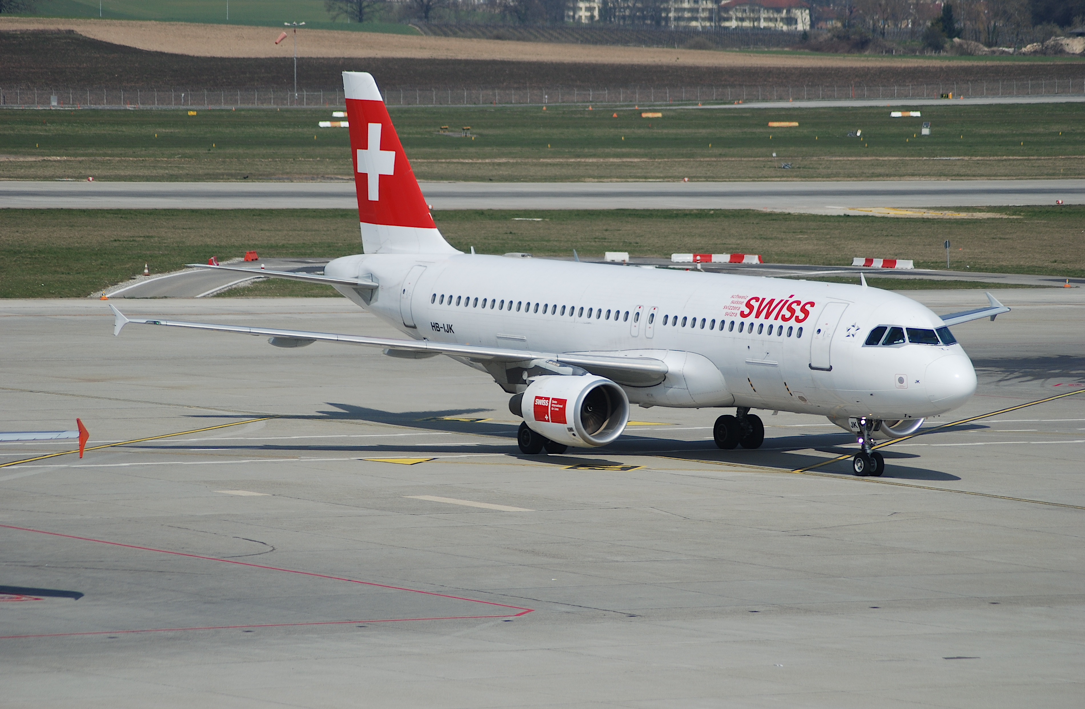 Swiss Airbus A320, HB-IJK@GVA,25.03.2007-456eo - Flickr - Aero Icarus