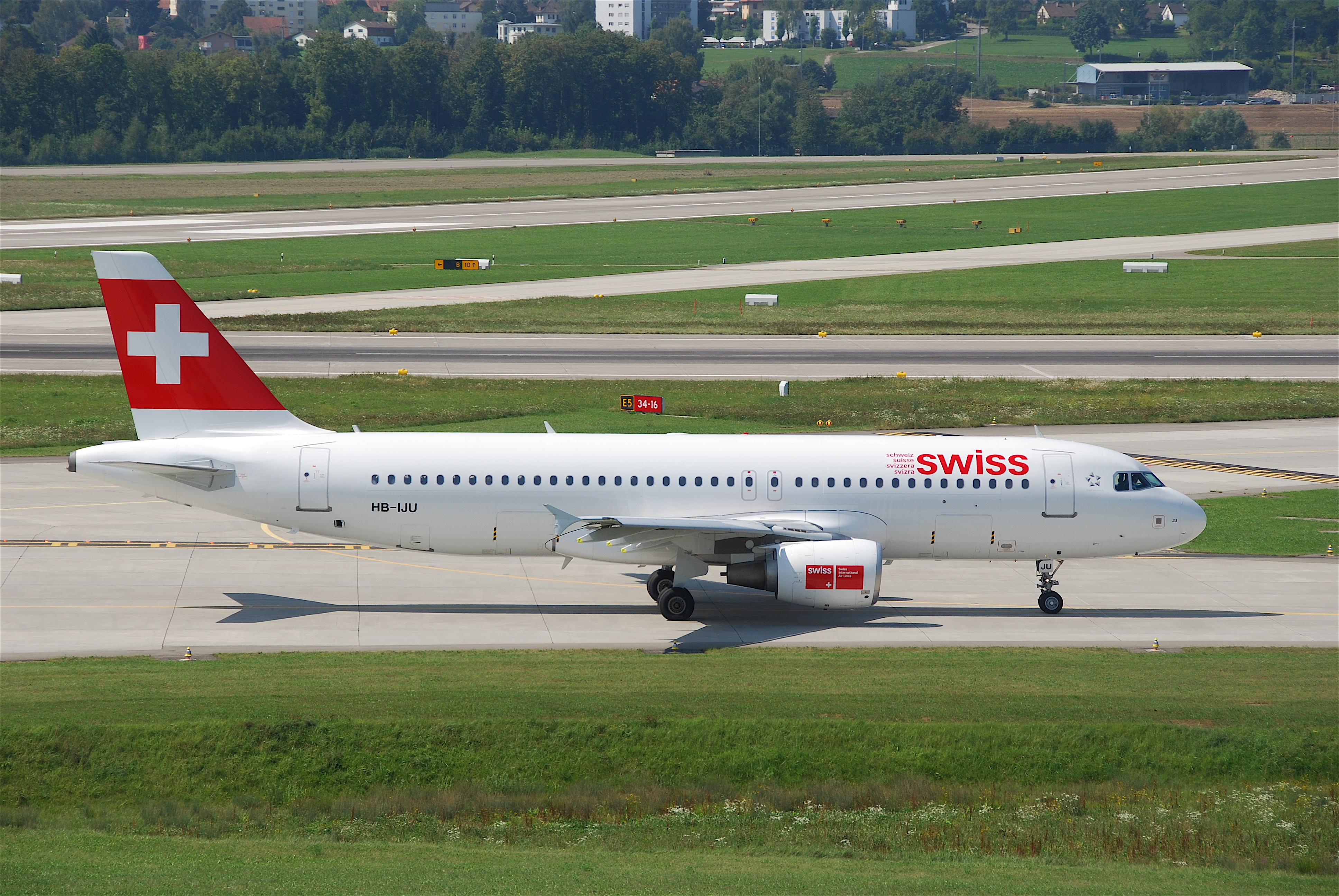 Swiss Airbus A320; HB-IJU@ZRH;20.08.2009 551df (4327245193)