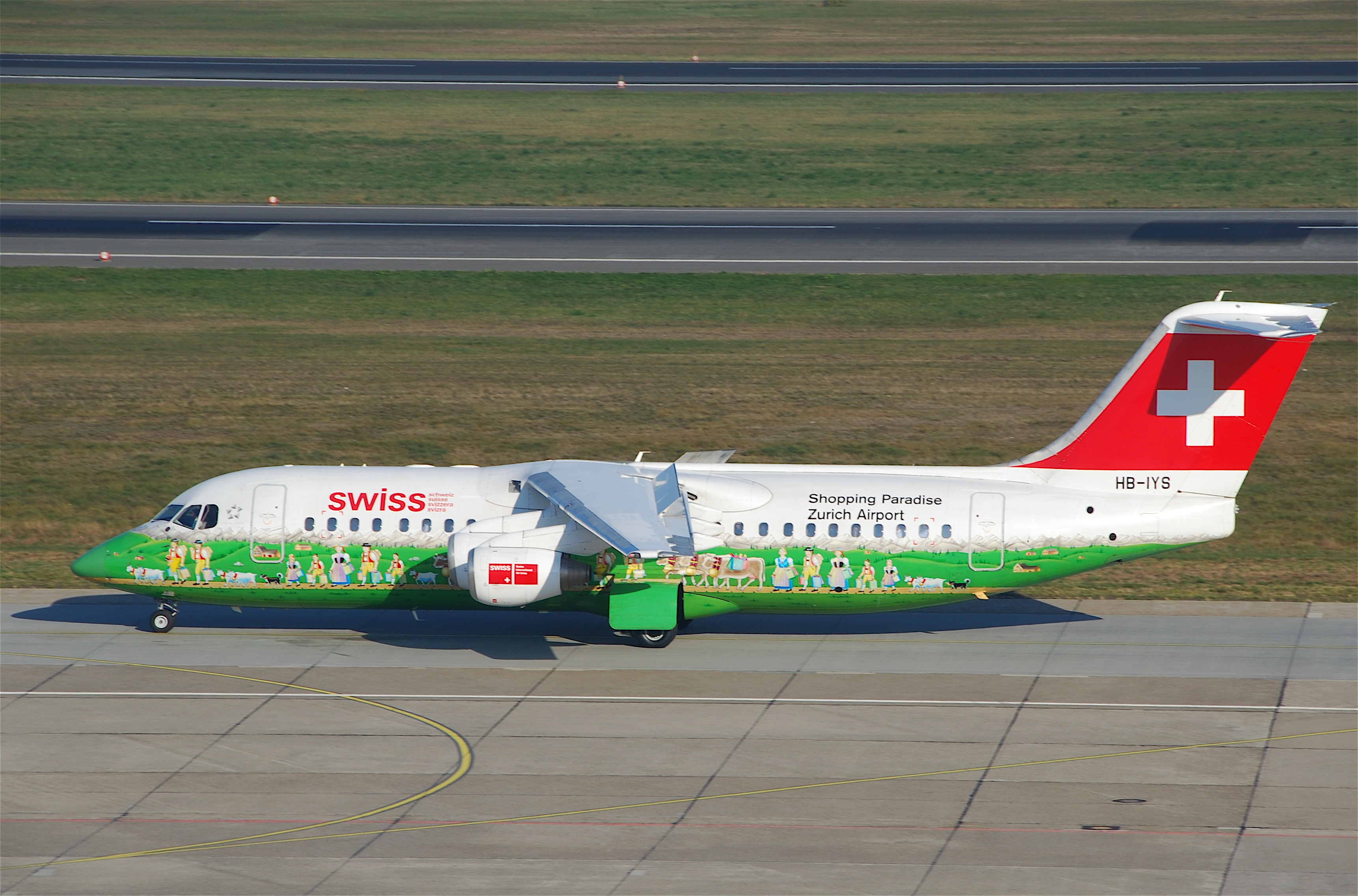 Swiss Avro RJ 100; HB-IYS@TXL;18.10.2010 588ag (5095072078)