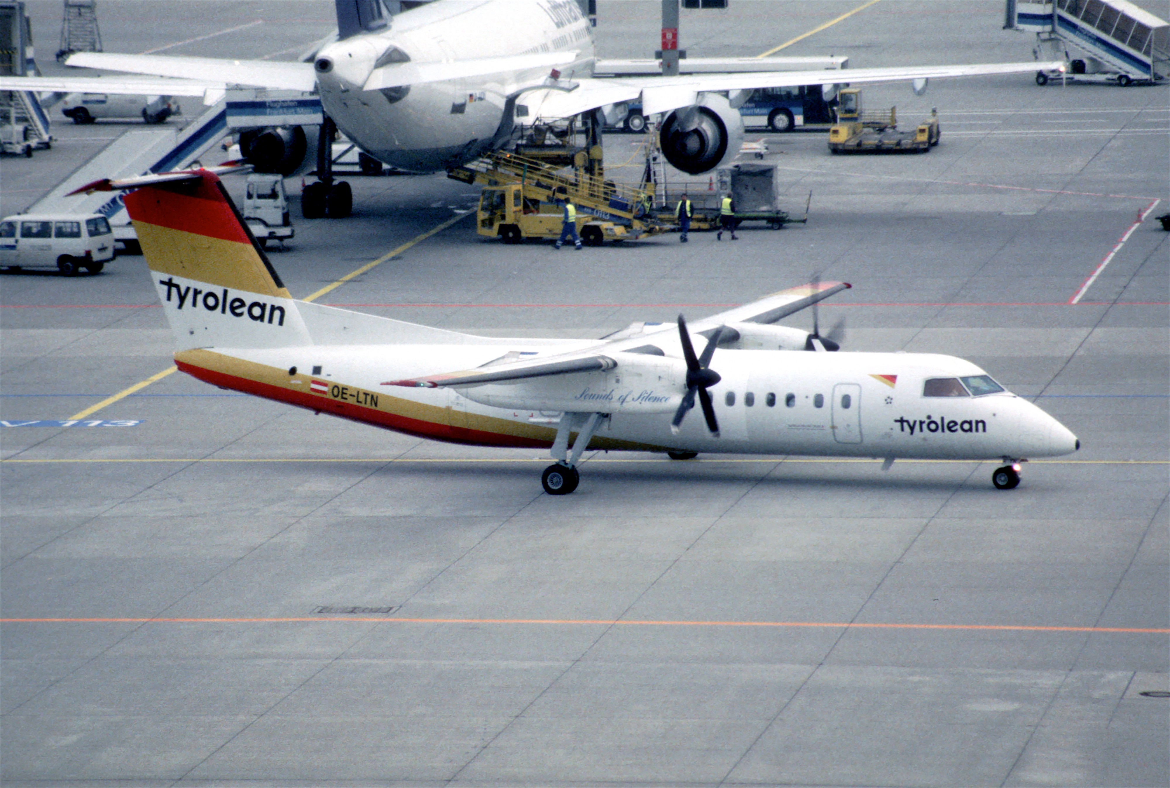 115ao - Tyrolean Airways DHC-8-314 Dash 8Q, OE-LTN@FRA,23.10.2000 - Flickr - Aero Icarus