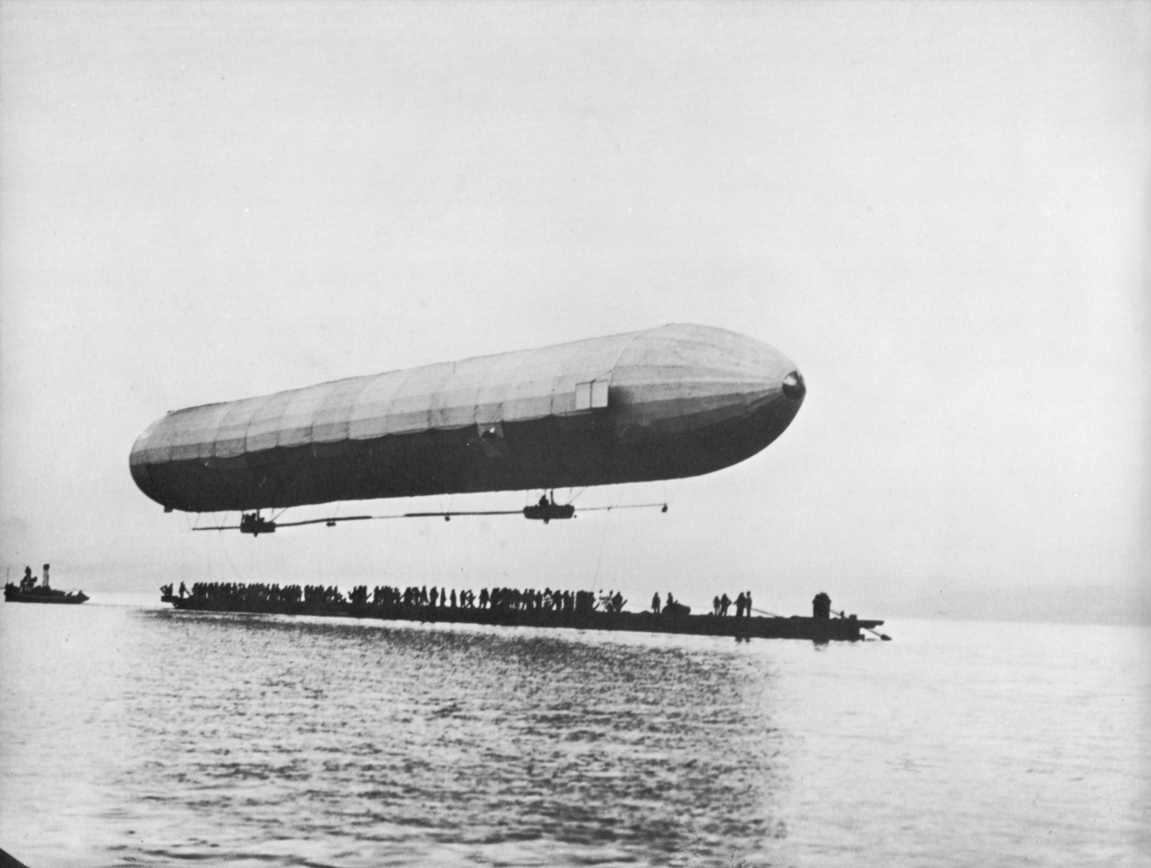 Peter Scherer Zeppelin über dem Bodensee