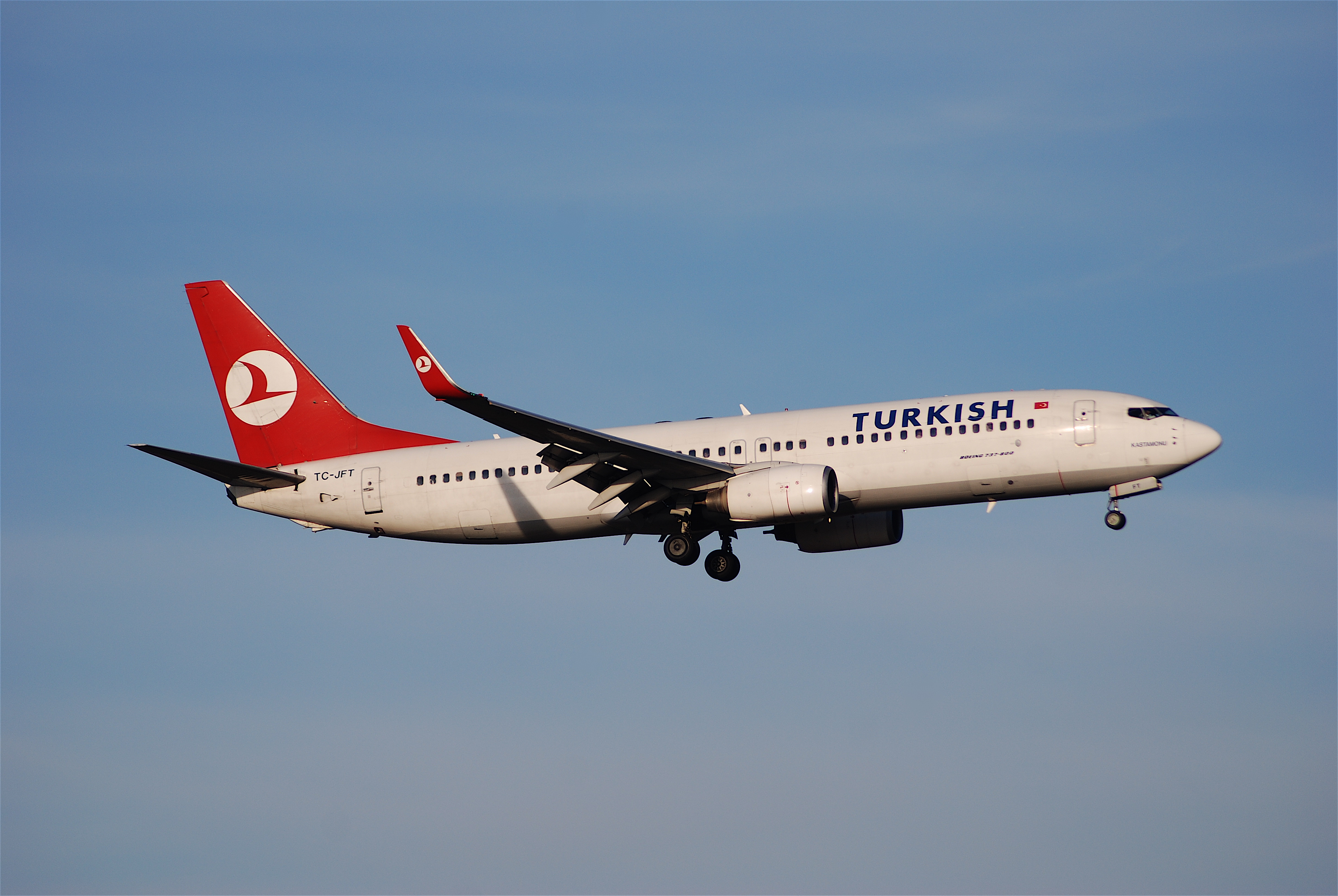 Turkish Airlines Boeing 737-800, TC-JFT@ZRH,26.01.2008-494fm - Flickr - Aero Icarus