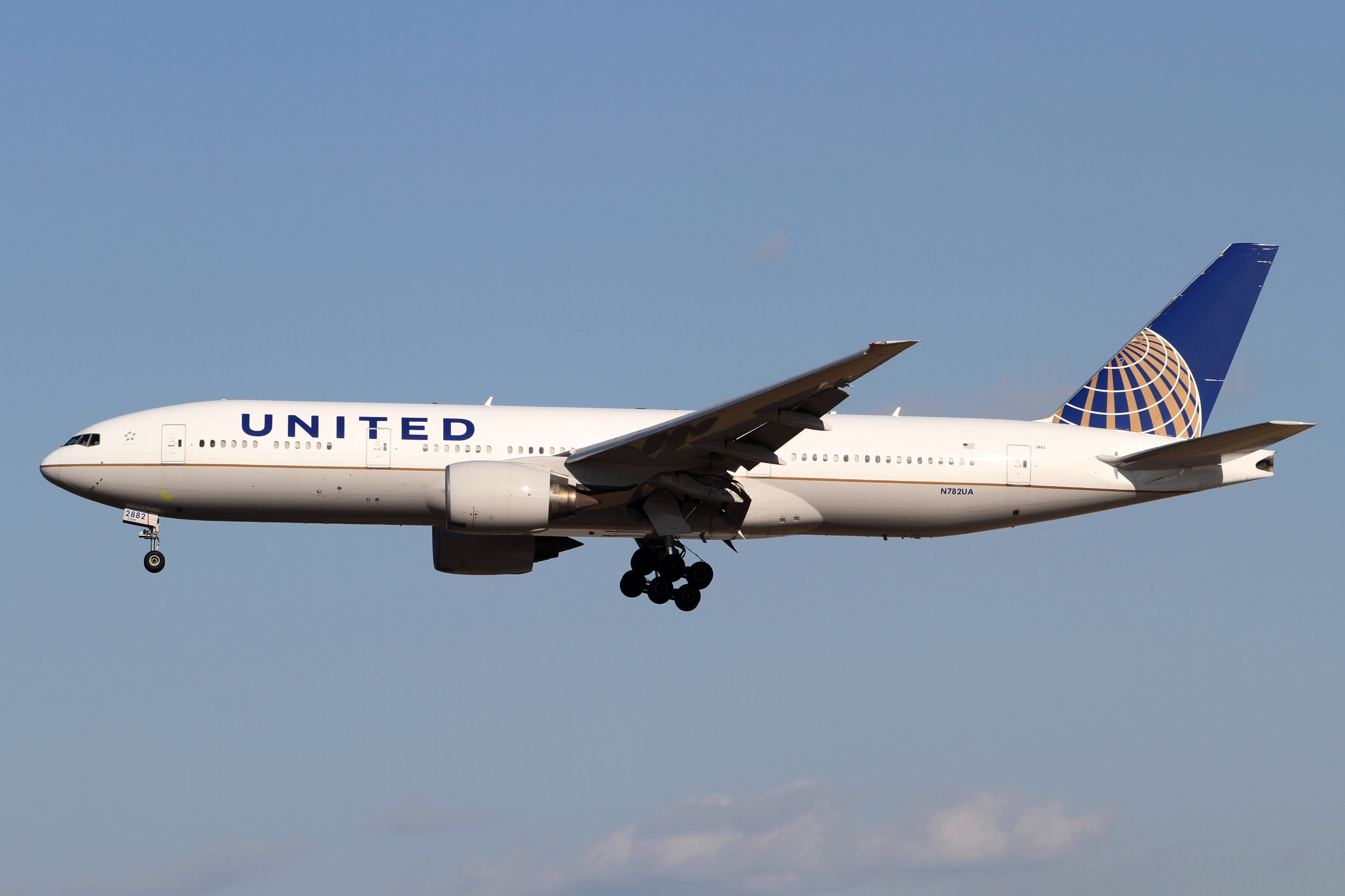 United Airlines B777-200ER(N782UA) (6782172003)