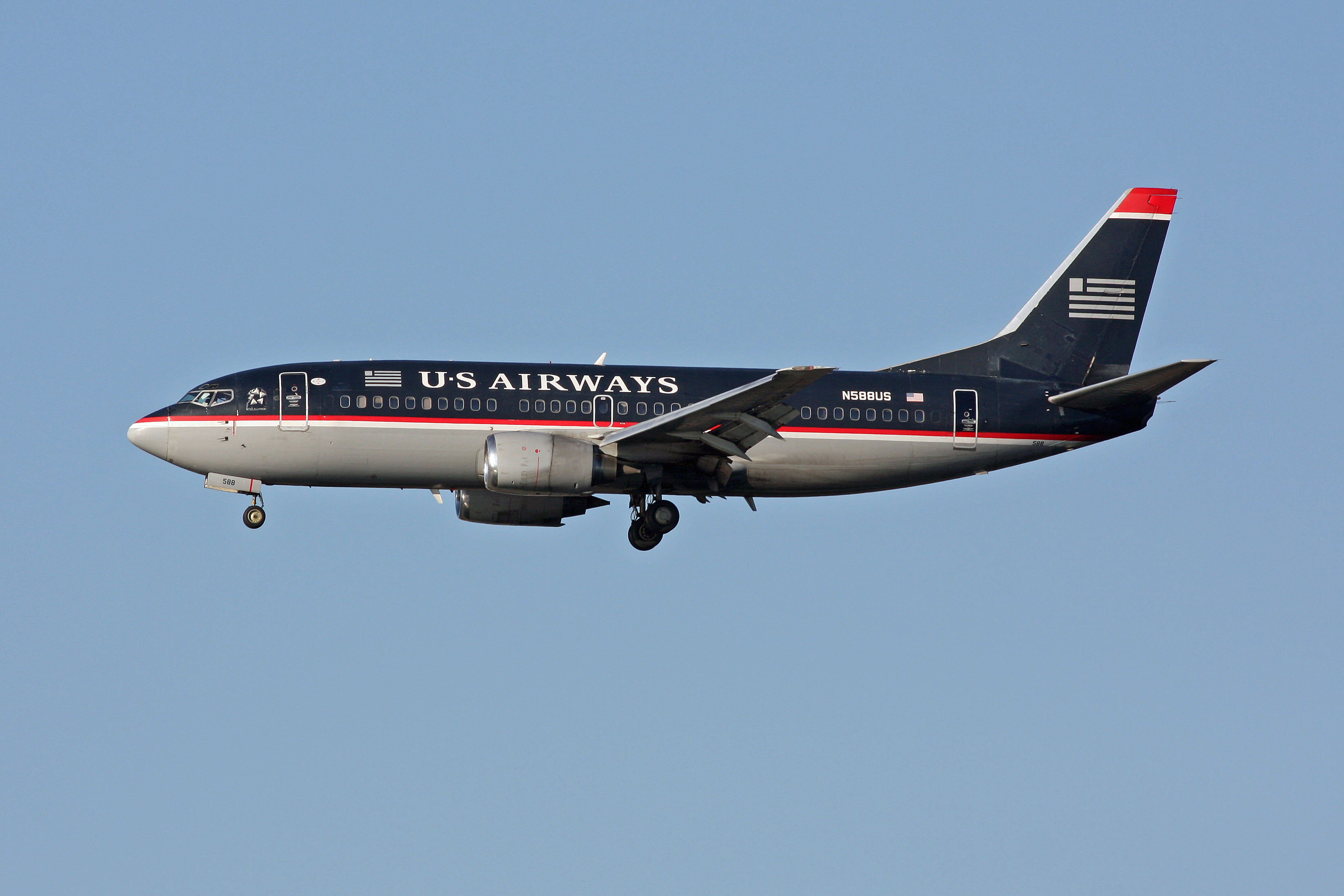 USAirways N588US 737