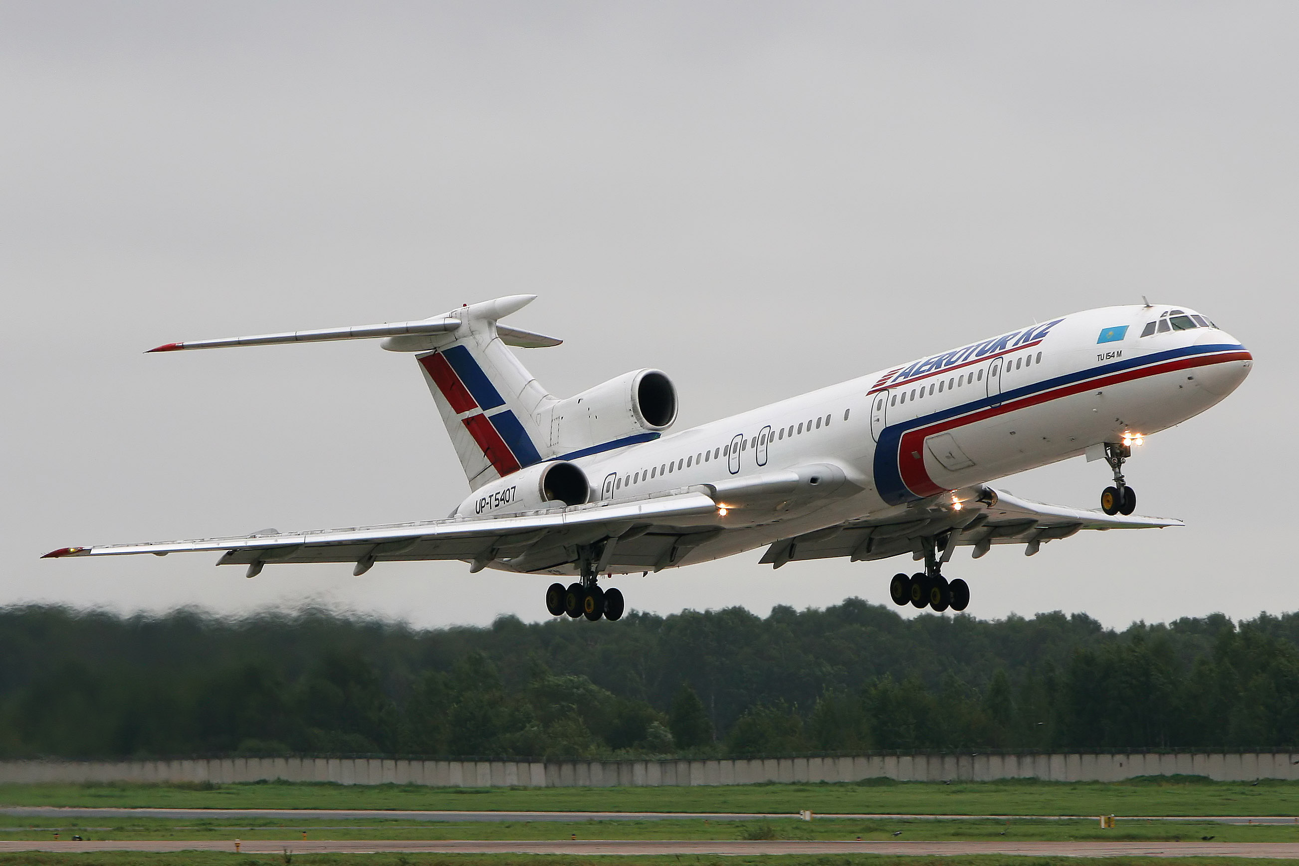 Aerotur KZ Tupolev Tu-154M Mishin