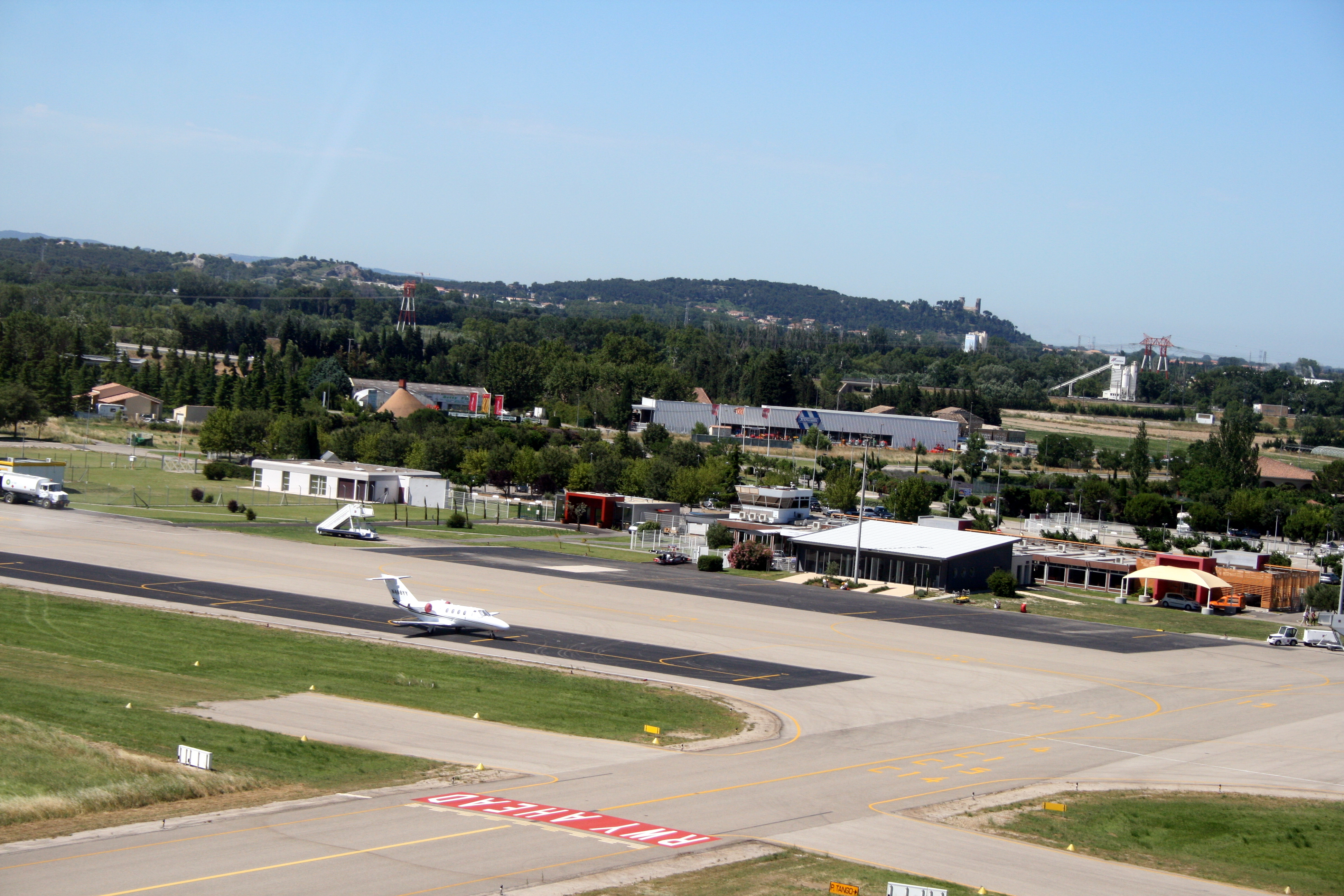 Avignon airport 04