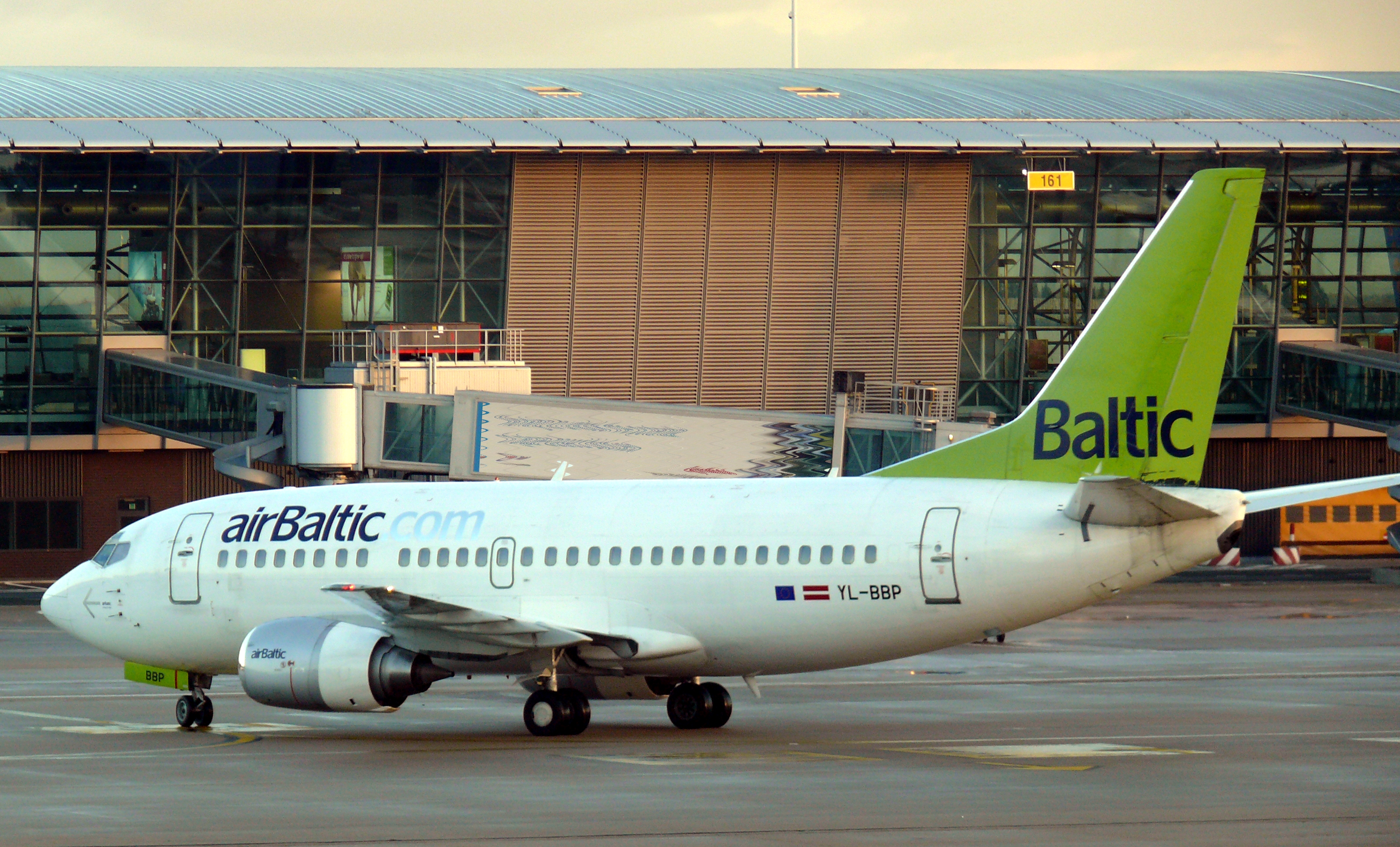 Brussels airport air baltic 02