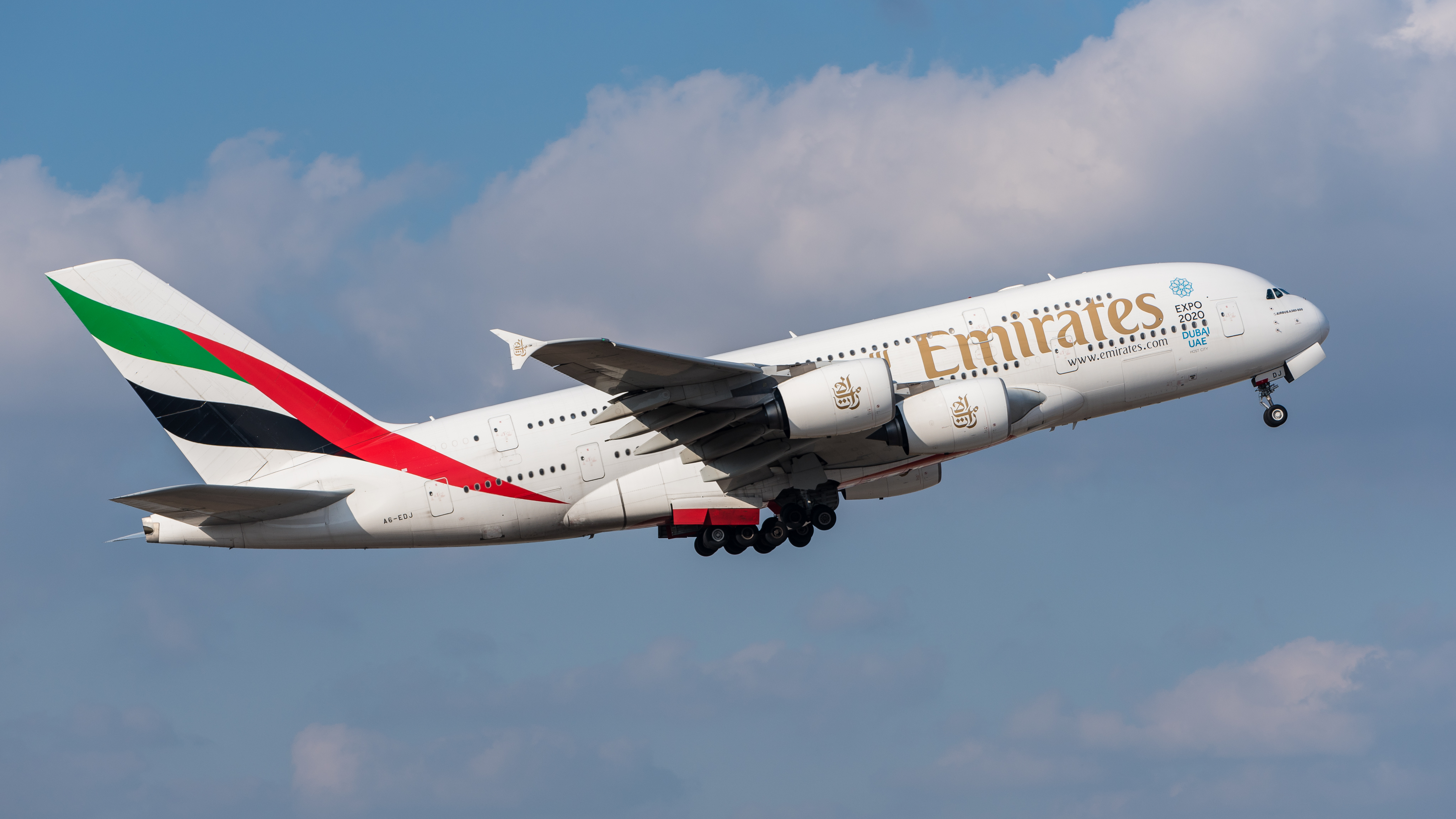Emirates Airbus A380-861 A6-EDJ MUC 2015 03