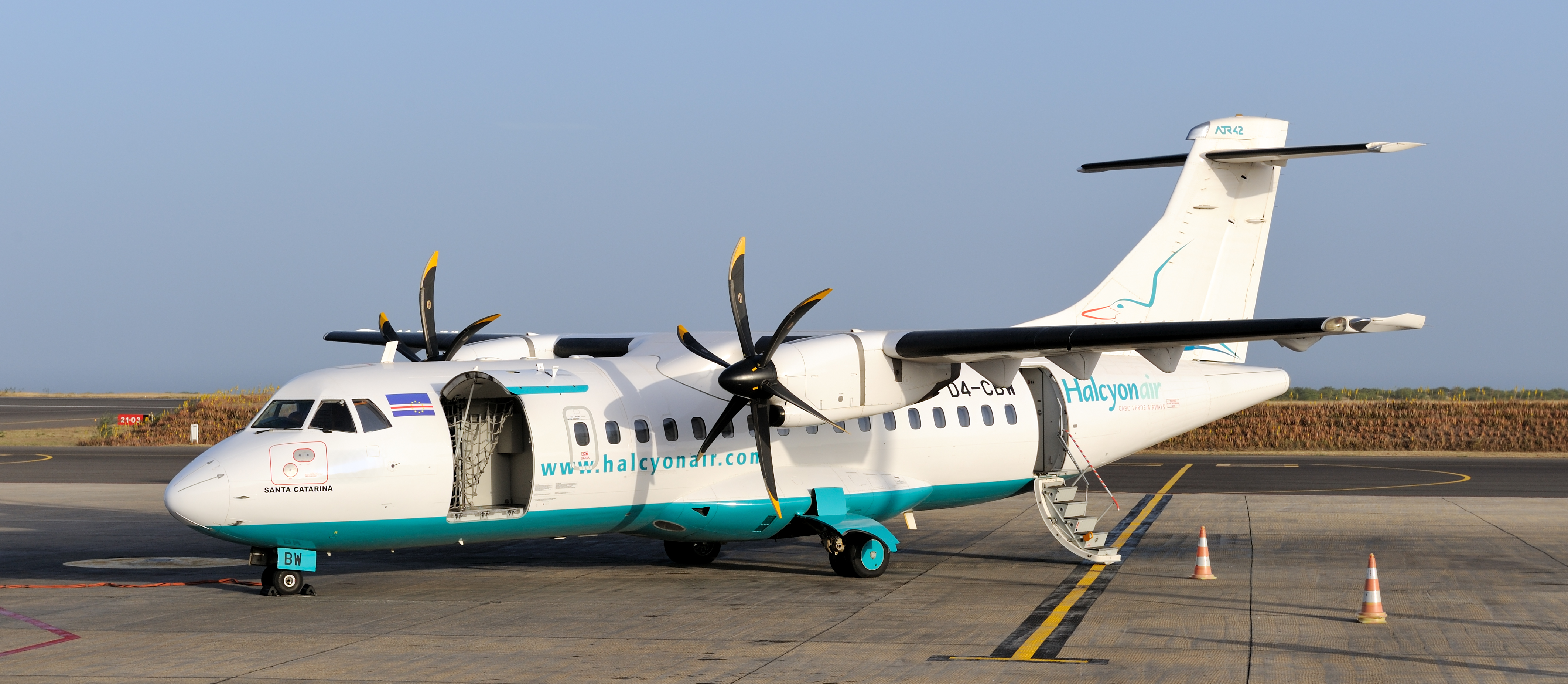 Halcyonair ATR 42 Cape Verde 2011