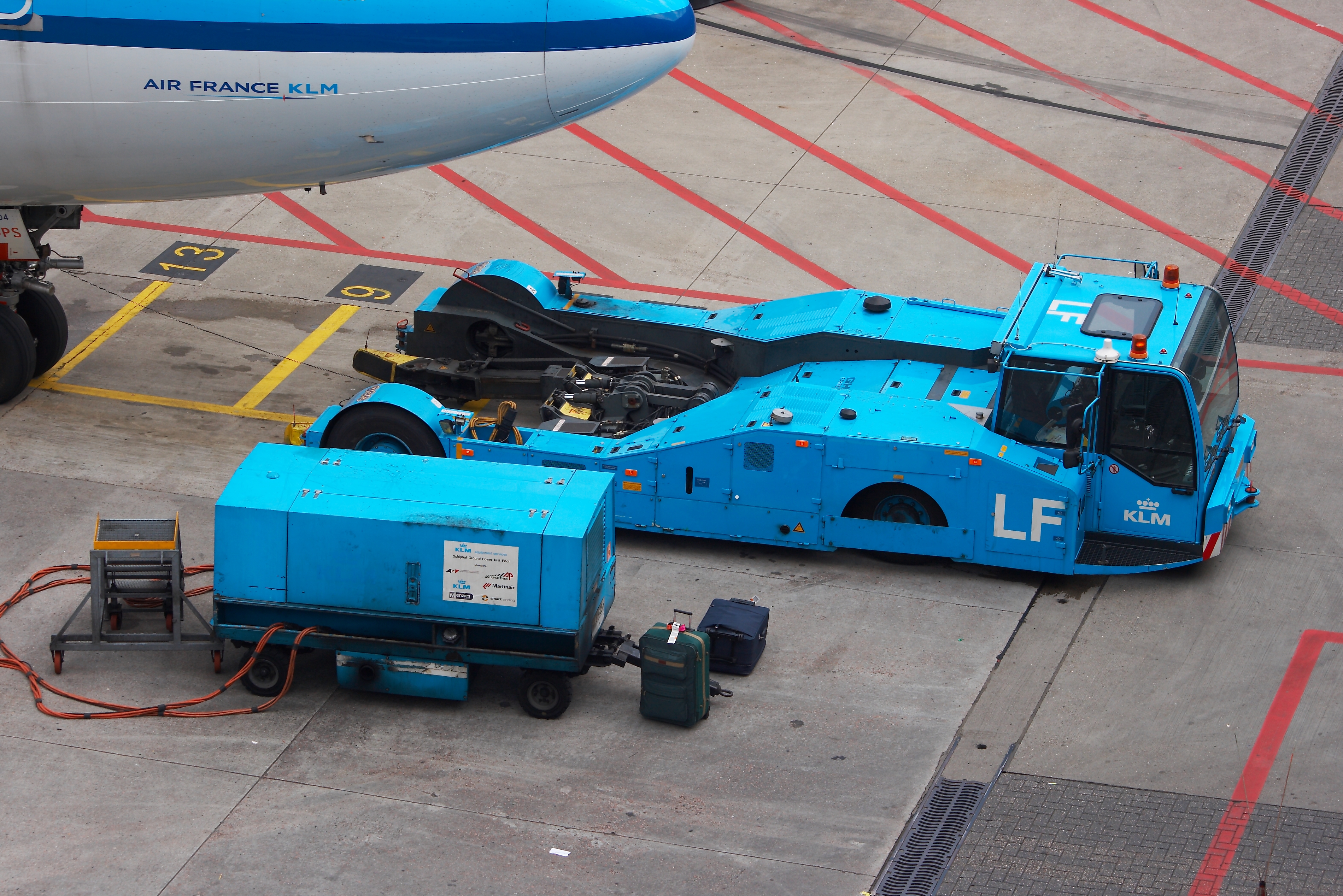KLM Pushback tractor and ground power unit