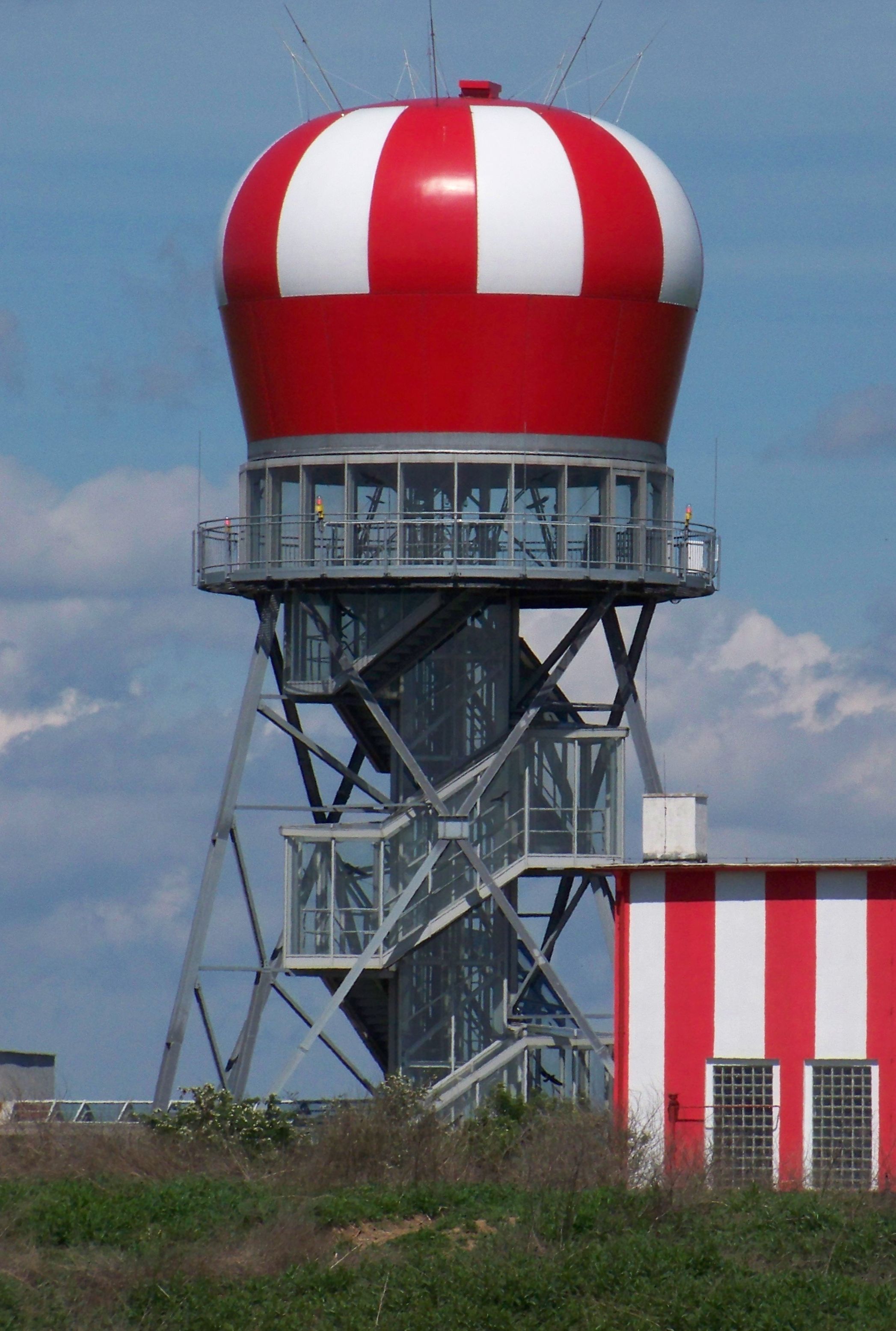Letiště Ruzyně, radarová věž u Hostivice (01)