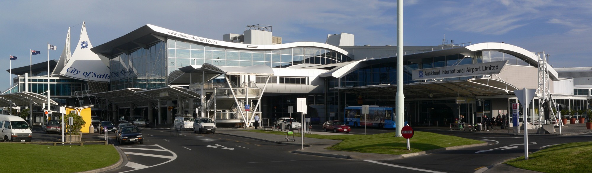 Auckland airport international terminal