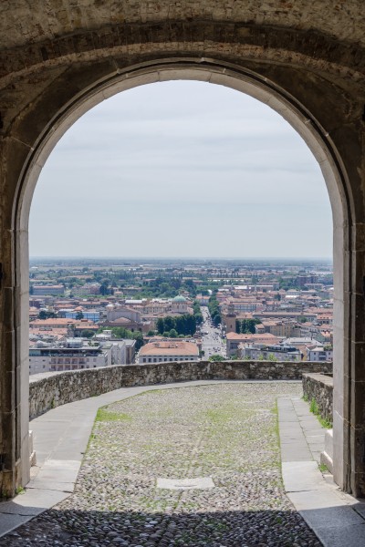 Bergamo, Porta San Giacomo, 2016-06 CN-02