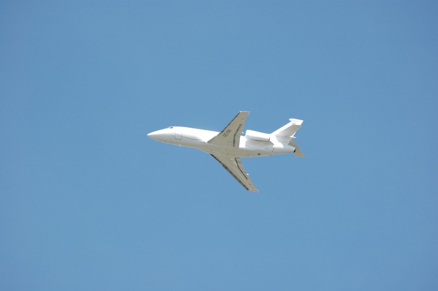 Dassault Falcon OE-IVK - Flickr - Axel Schwenke