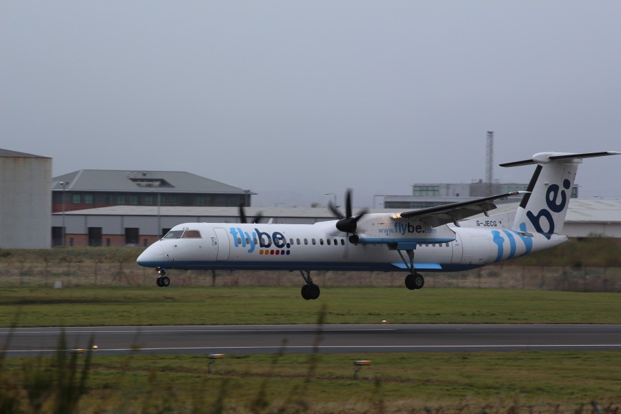 Flybe (G-JECG), Belfast City Airport, November 2012 (02)
