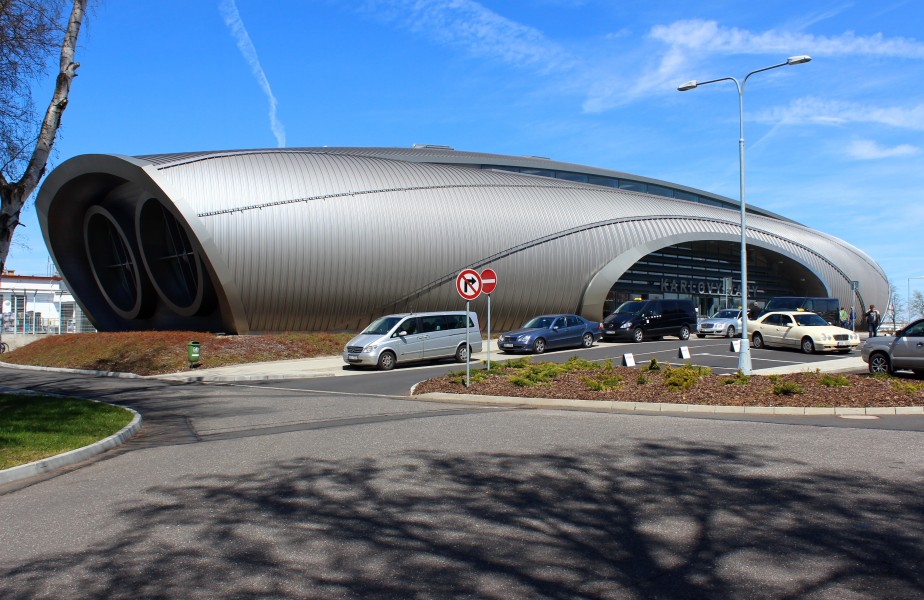 Karlovy Vary Airport, terminal