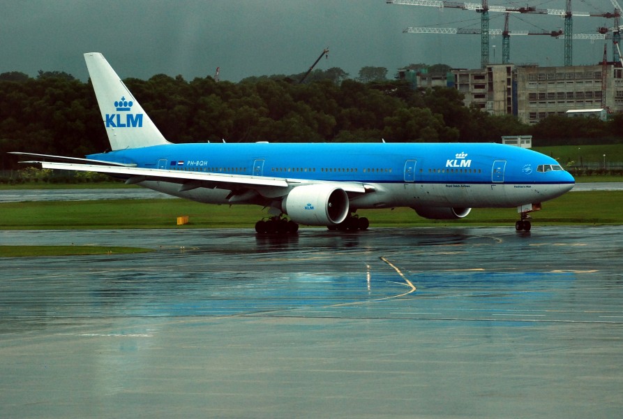 KLM Boeing 777-200ER, PH-BQH, SIN