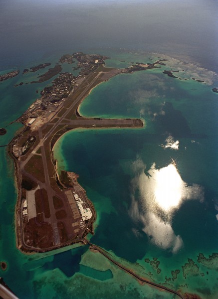 NAS Bermuda aerial view03 1993