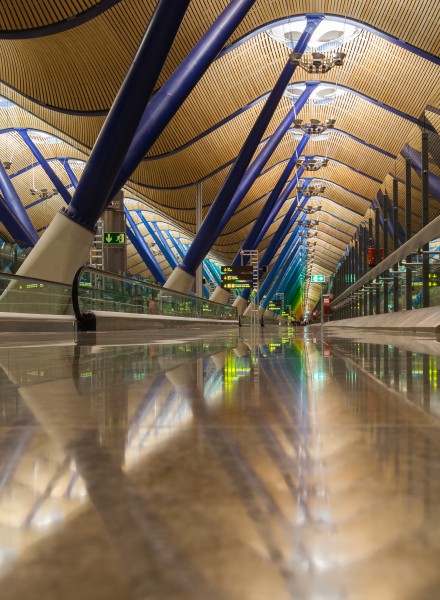 Terminal 4S, Aeropuerto de Barajas, Madrid, España, 2013-10-17, DD 03