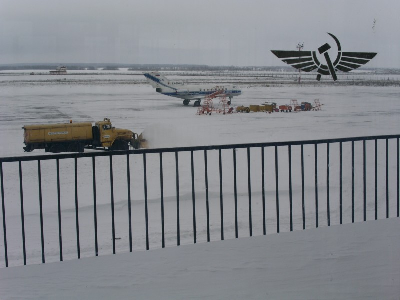Volga-Dnepr Yak-40 Ulyanovsk Baratayevka Airport