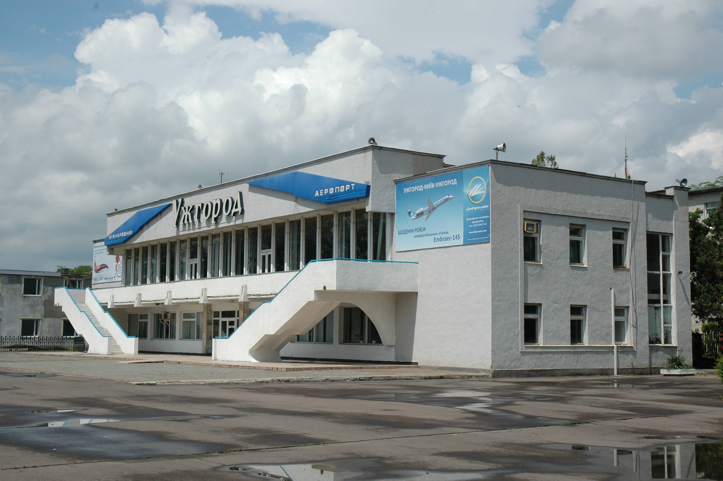 Uzhhorod Airport 2010 1
