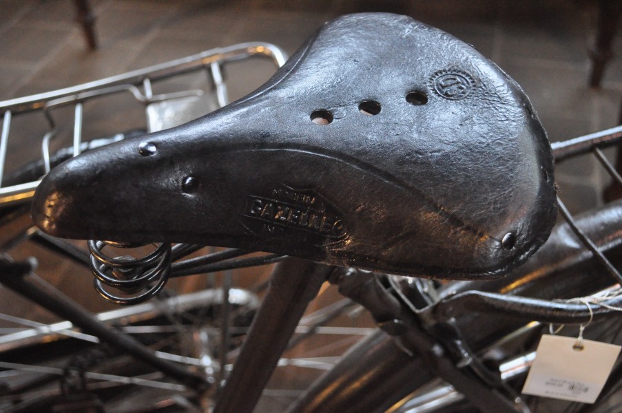 Gazelle bicycle seat