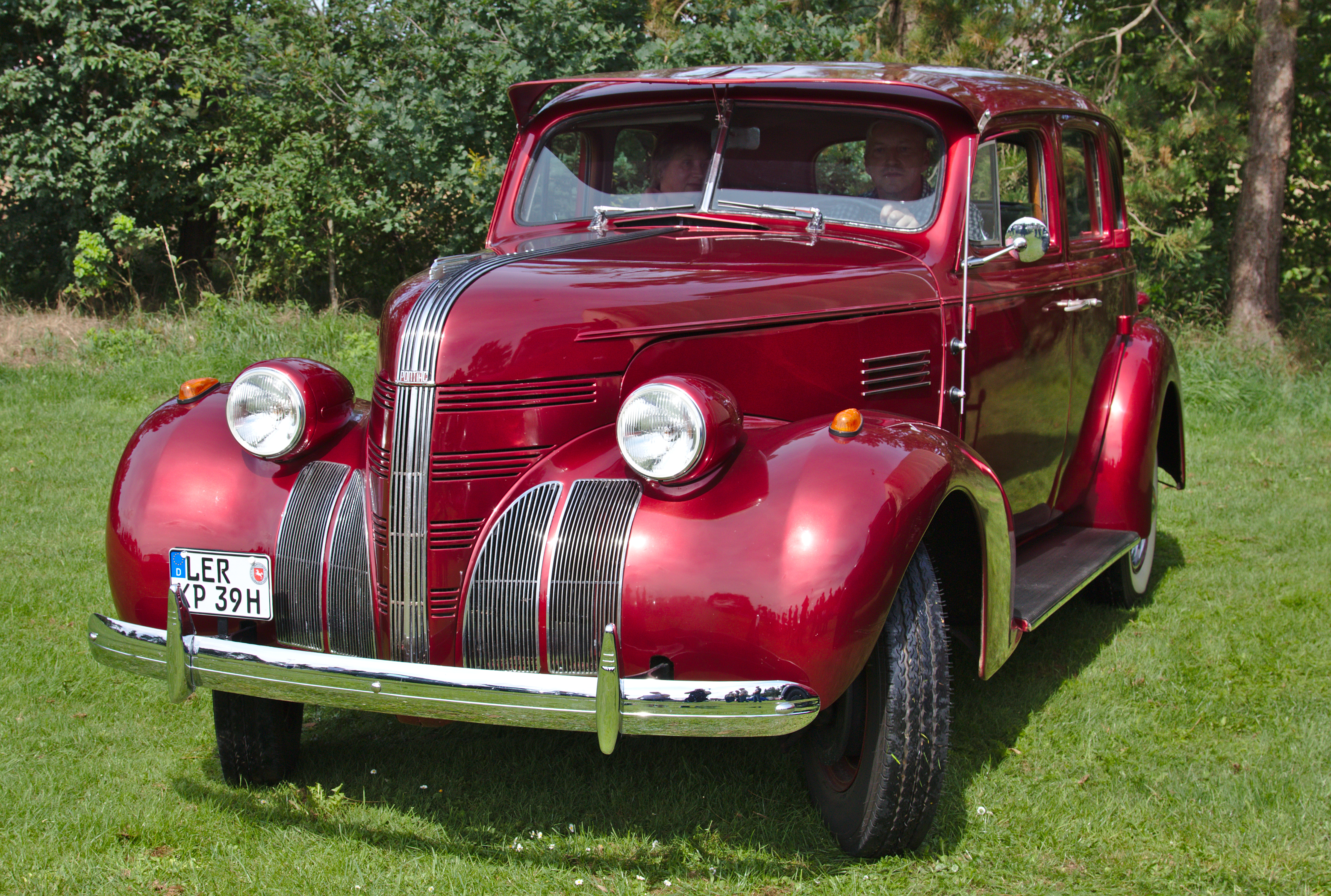 1939 Pontiac Deluxe Six 4-Door Sedan Type 26
