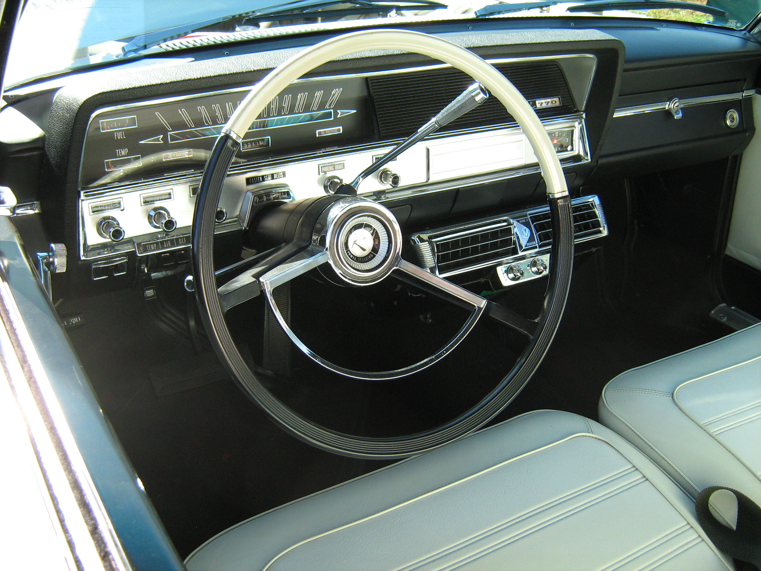 1965 Rambler Classic convertible white i