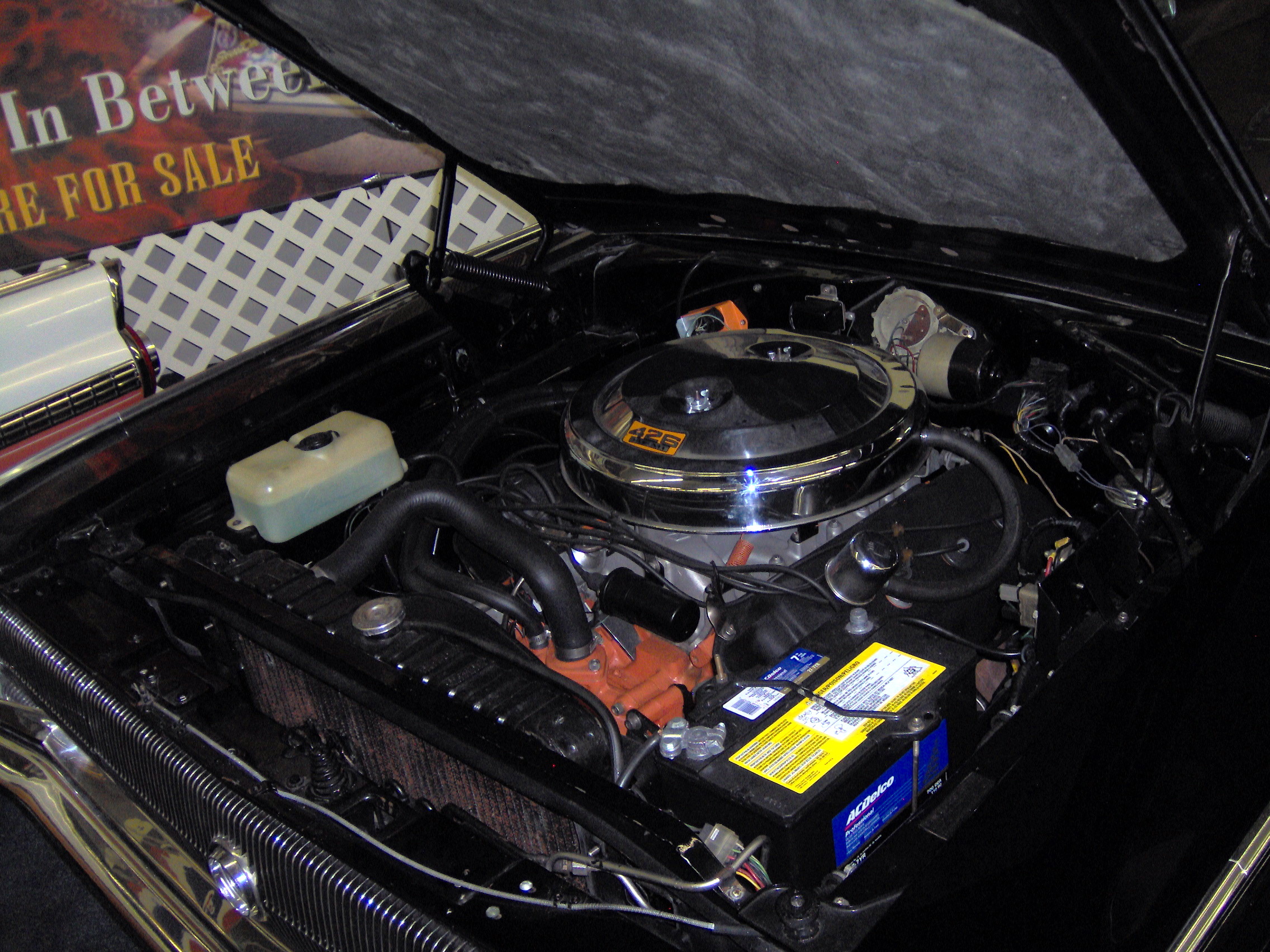 1966 Dodge Charger 426 Hemi engine