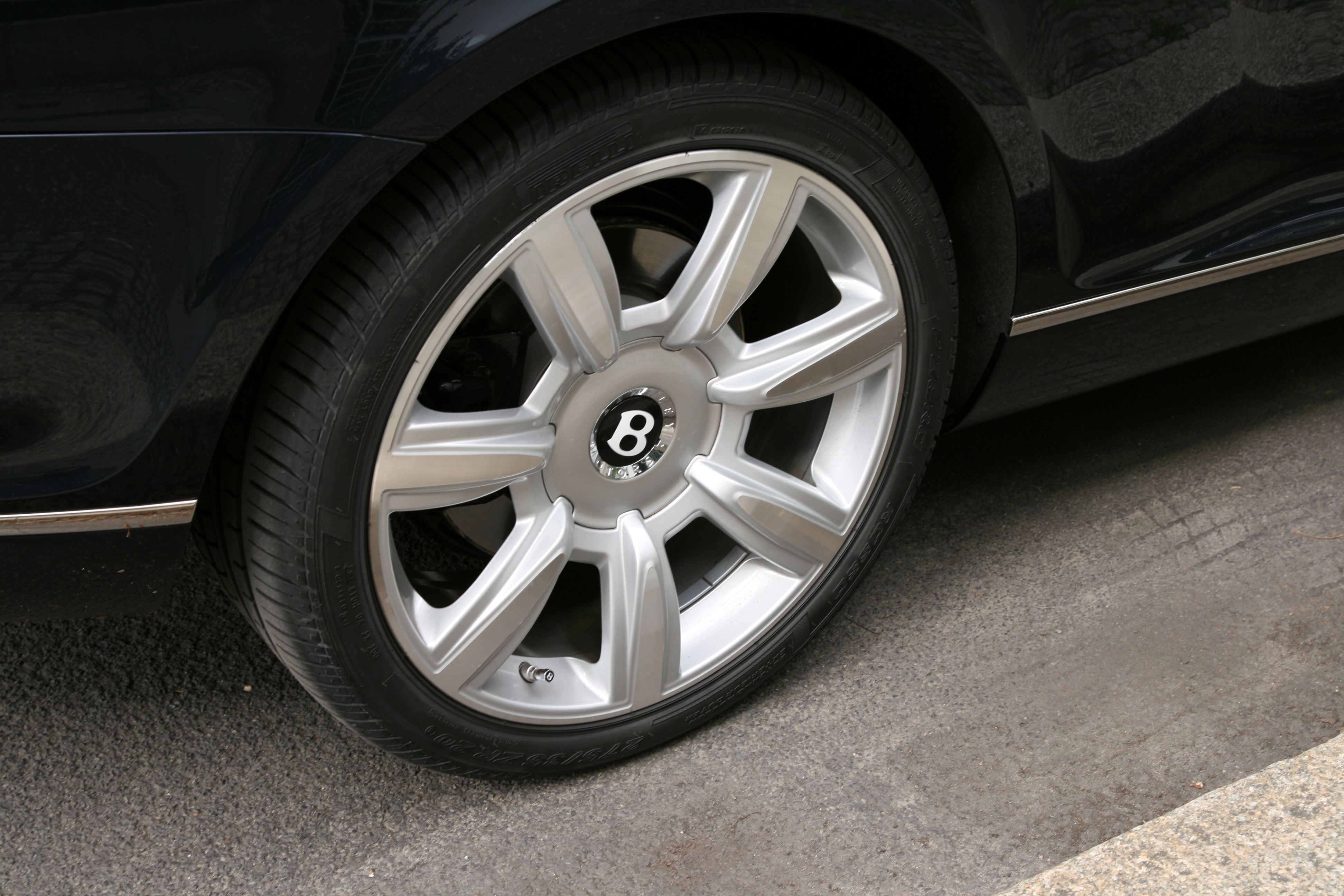 Bentley Continental GTC wheels