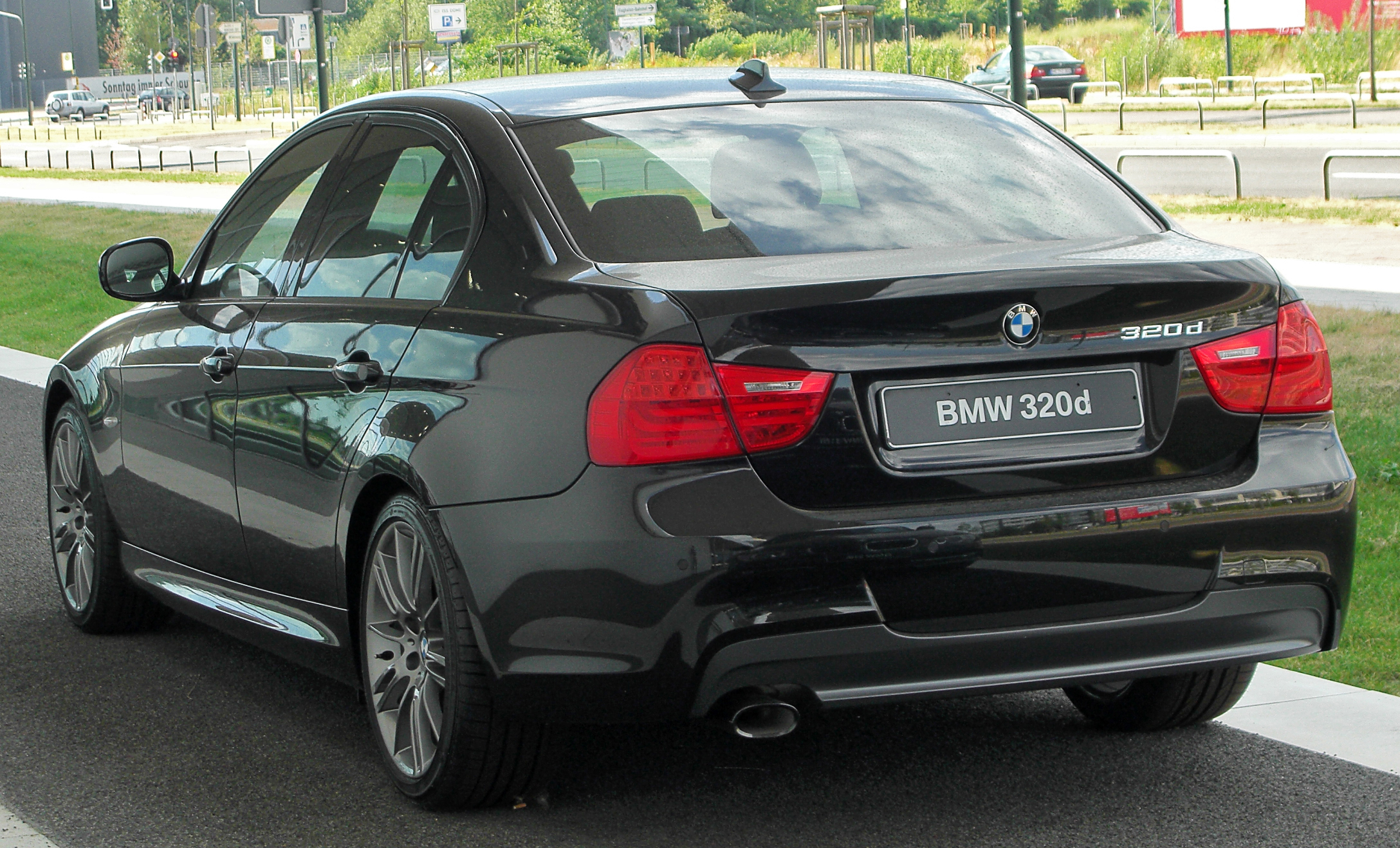 BMW 320d Edition Sport (E90) Facelift rear 20100724