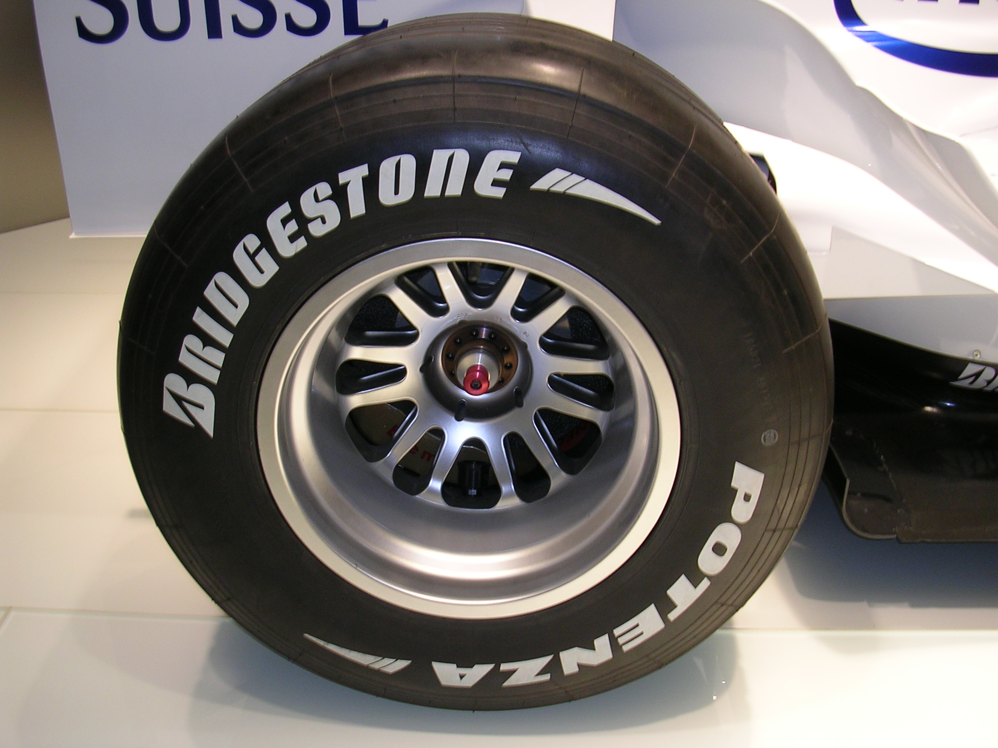 BMW Sauber F1.06 rear wheel - Bridgestone tire