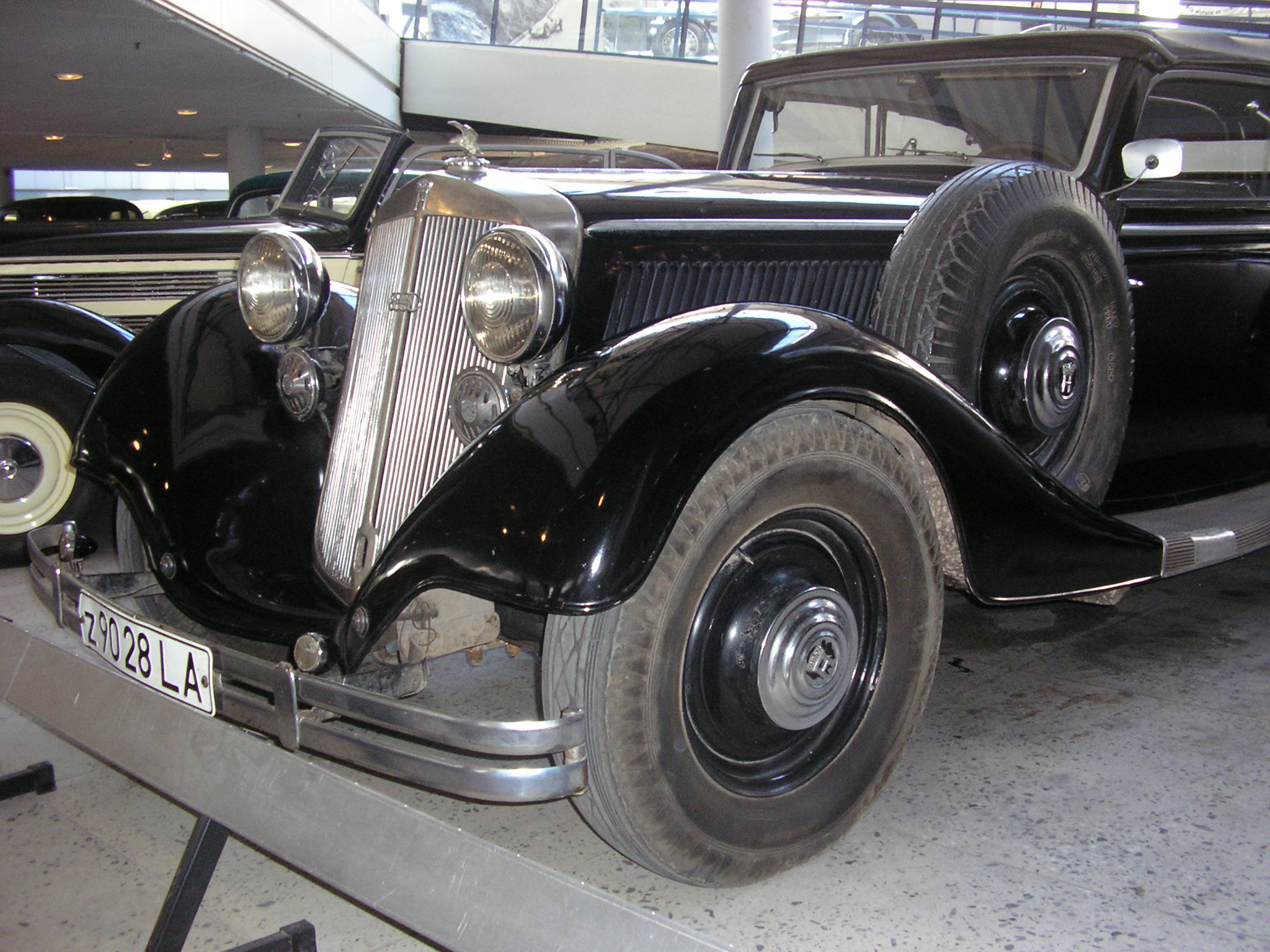 Horch-830BL