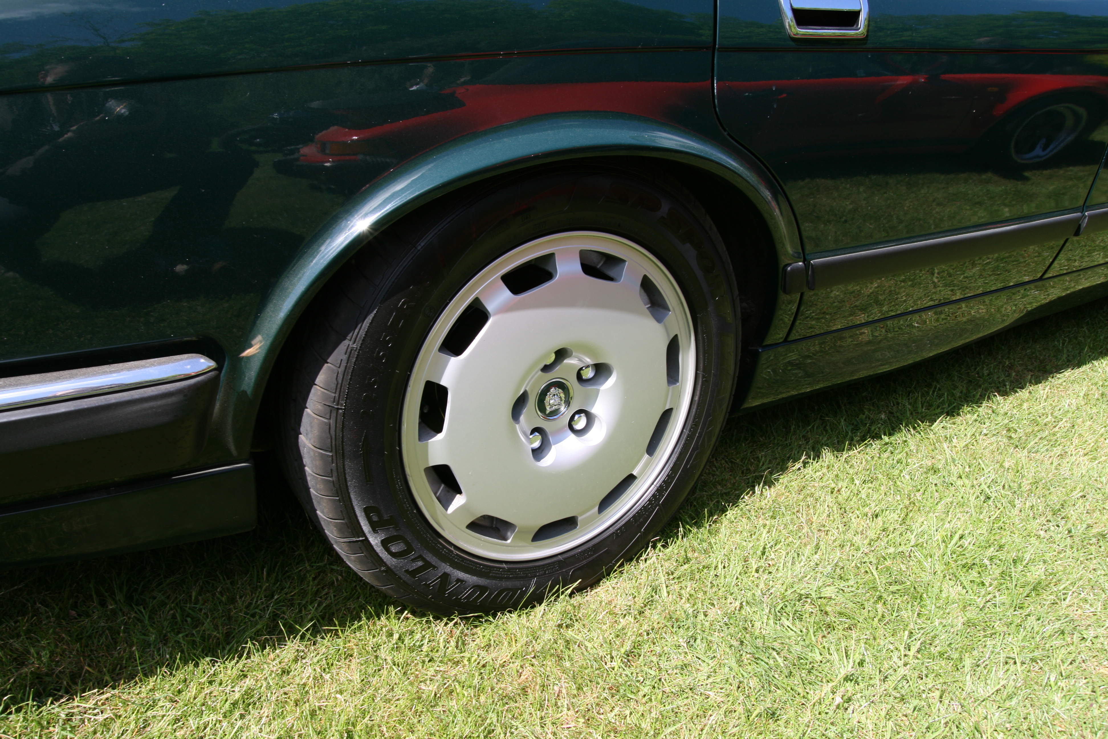 Jaguar XJR JaguarSport alloy wheel