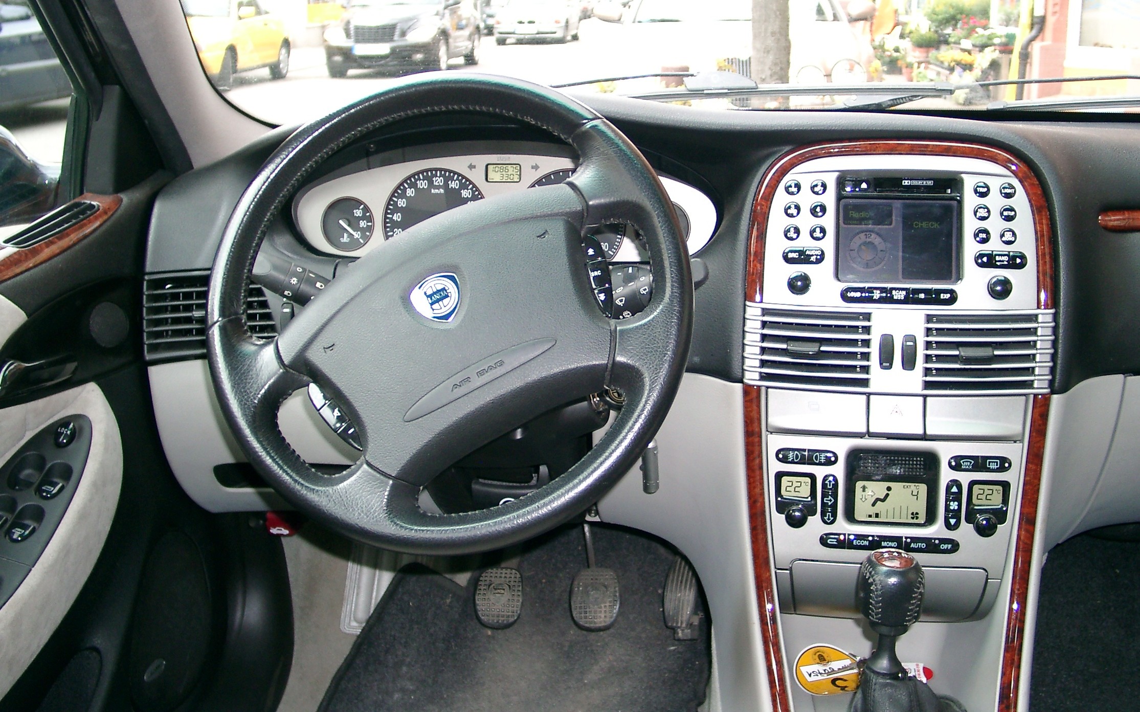 Lancia Lybra Dashboard 20080407