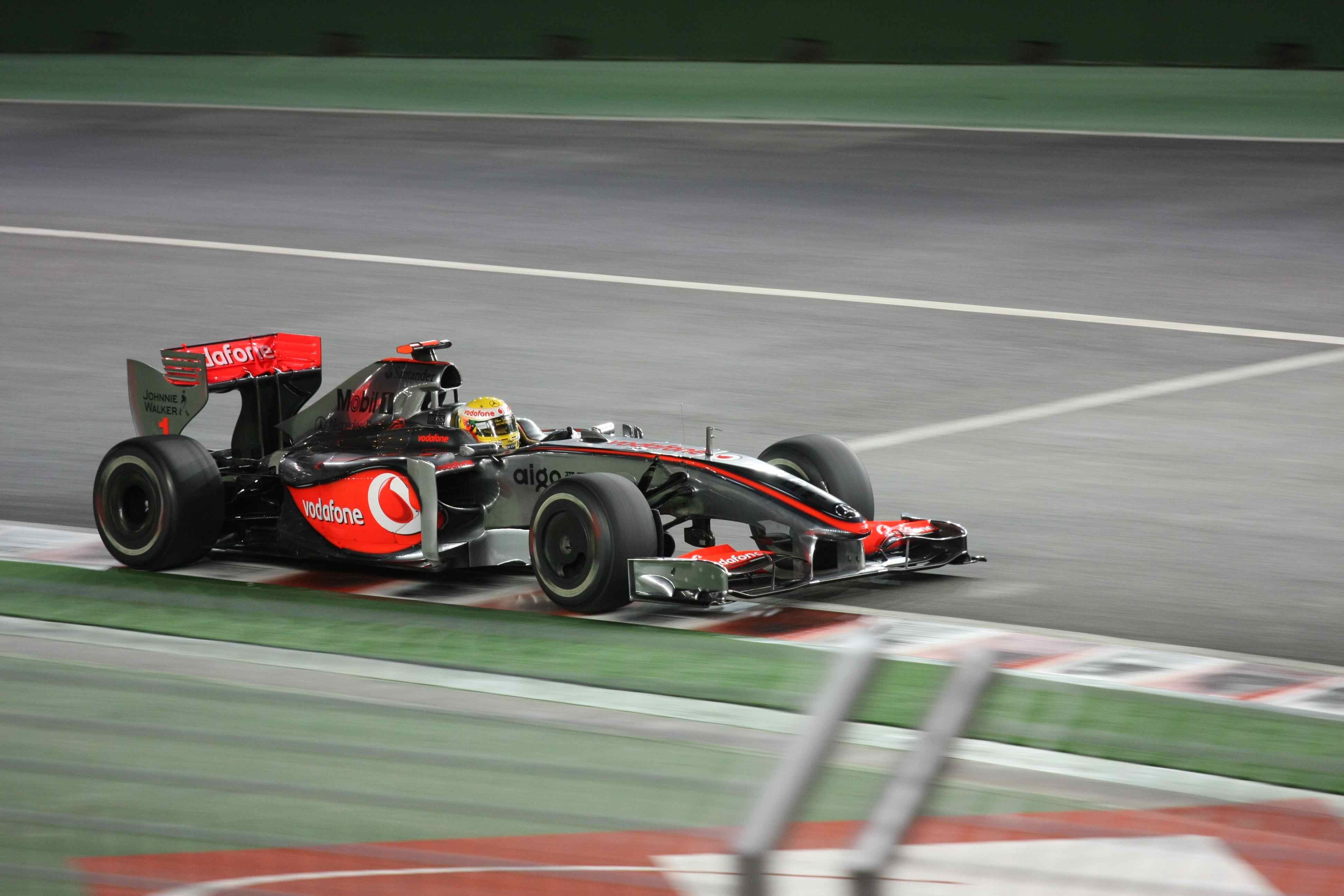 Lewis Hamilton 2009 Singapore 2